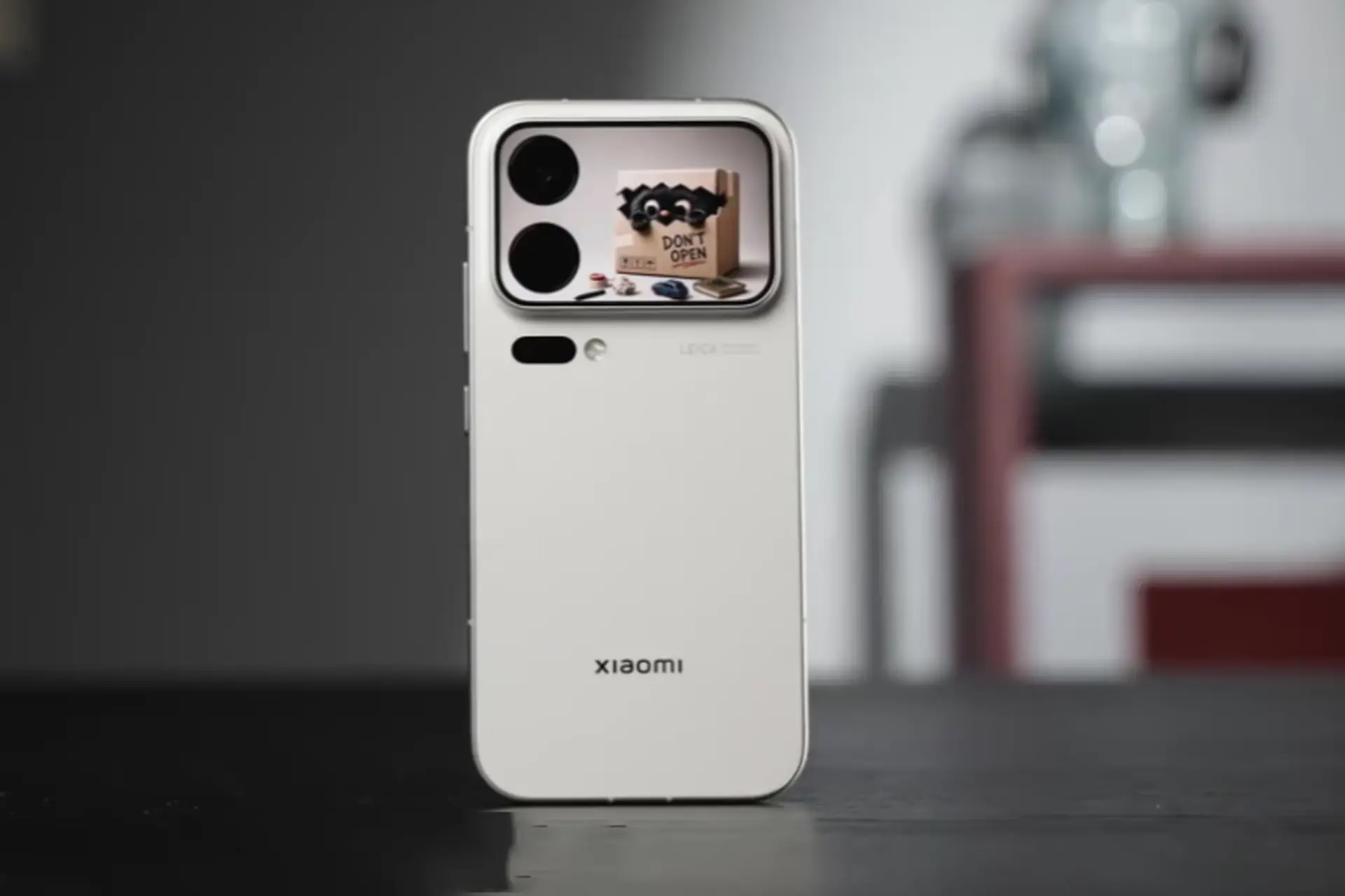 Trên tay Xiaomi 18 Pro: Màn hình phụ thông minh, camera 200 MP, chip Snapdragon 8 Elite Gen 6