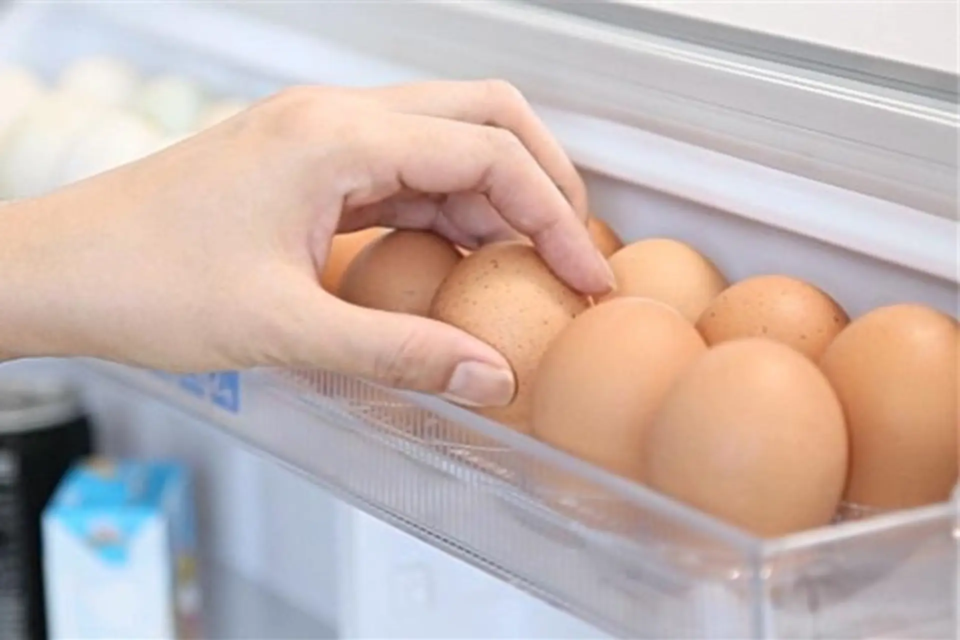 Trứng để lâu trong tủ lạnh có sao không? Tìm hiểu chi tiết và lời khuyên sử dụng an toàn