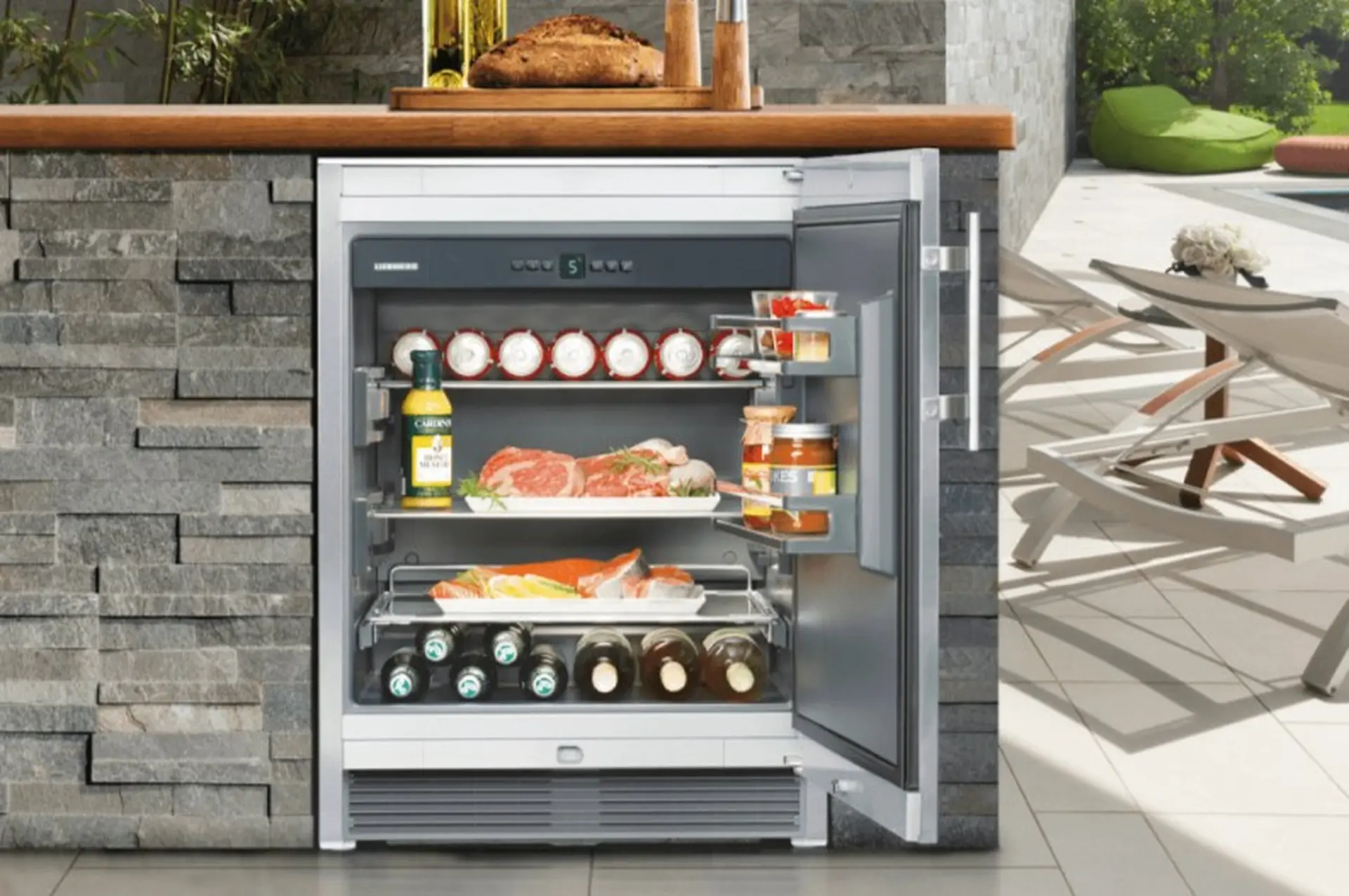 Có nên mua tủ lạnh mini cửa kính không? Ưu, nhược điểm và kinh nghiệm chọn mua