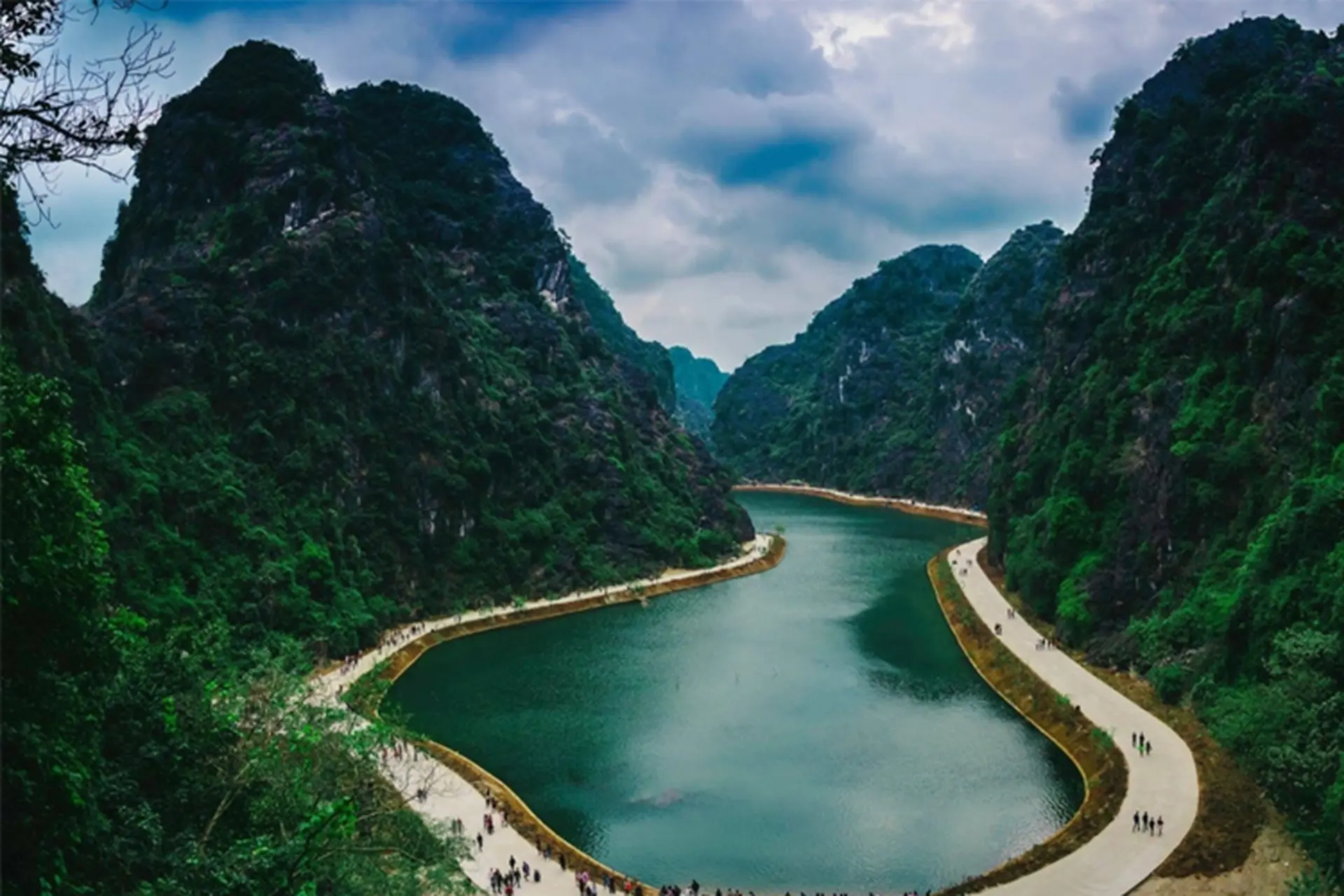 Tuyệt Tình Cốc - Ninh Bình: Khám phá chốn tiên cảnh đầy bí ẩn mang dấu ấn của vùng đất cố đô