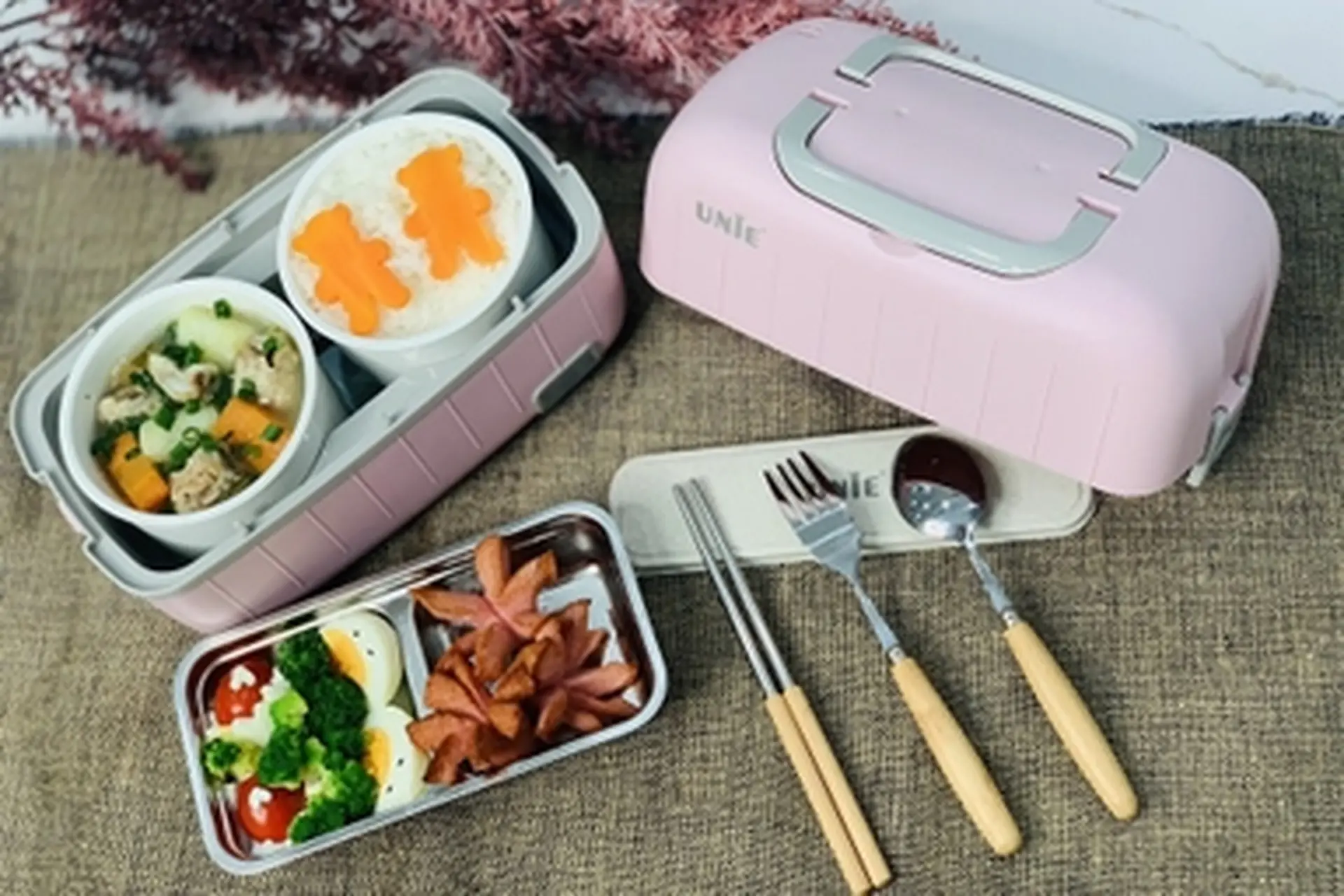 Hộp ủ cơm văn phòng - Giải pháp hoàn hảo cho bữa trưa công sở tươi ngon tiện lợi