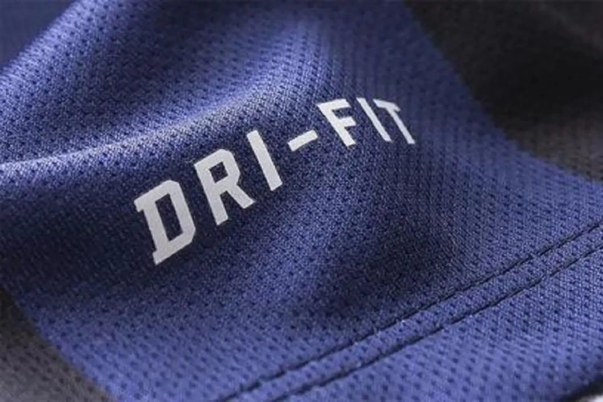Vải Dri-fit là gì? Ưu nhược điểm và các ứng dụng nổi bật của vải Dri-fit