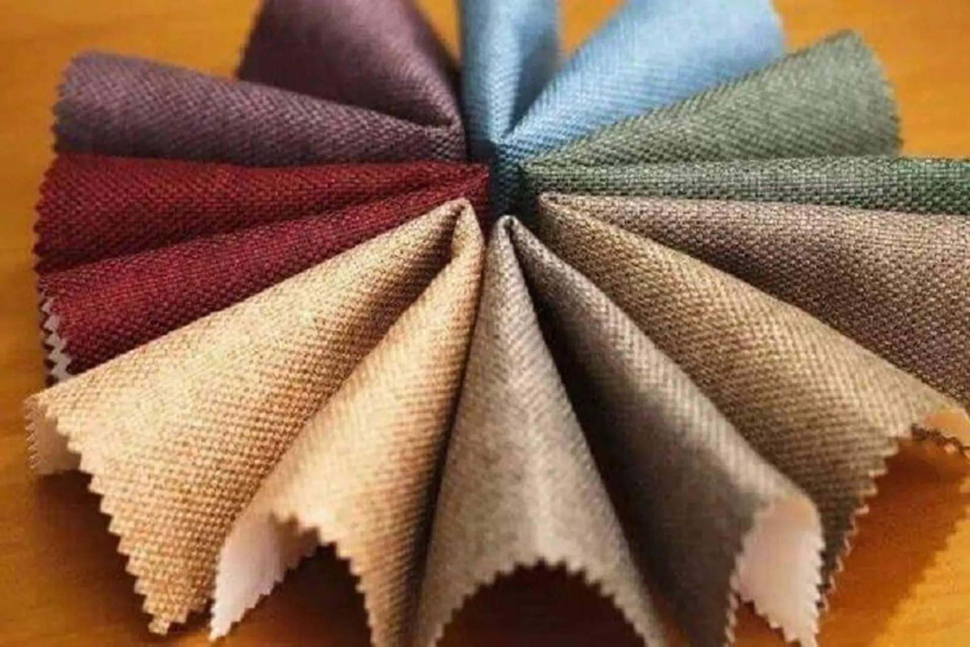 Vải sợi pha là gì? Phân loại và những ứng dụng của vải sợi pha trong đời sống hiện nay