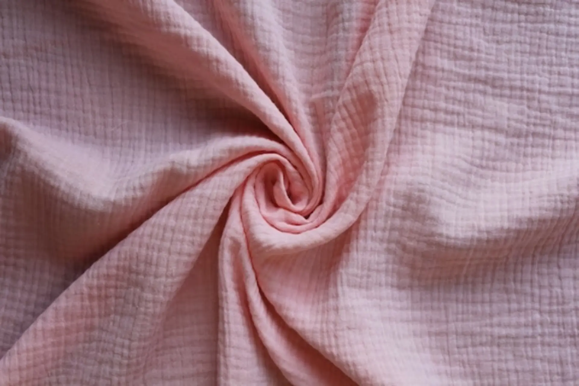 Vải xô Muslin là gì? Vì sao đây được coi là chất liệu vải an toàn nhất cho trẻ sơ sinh?