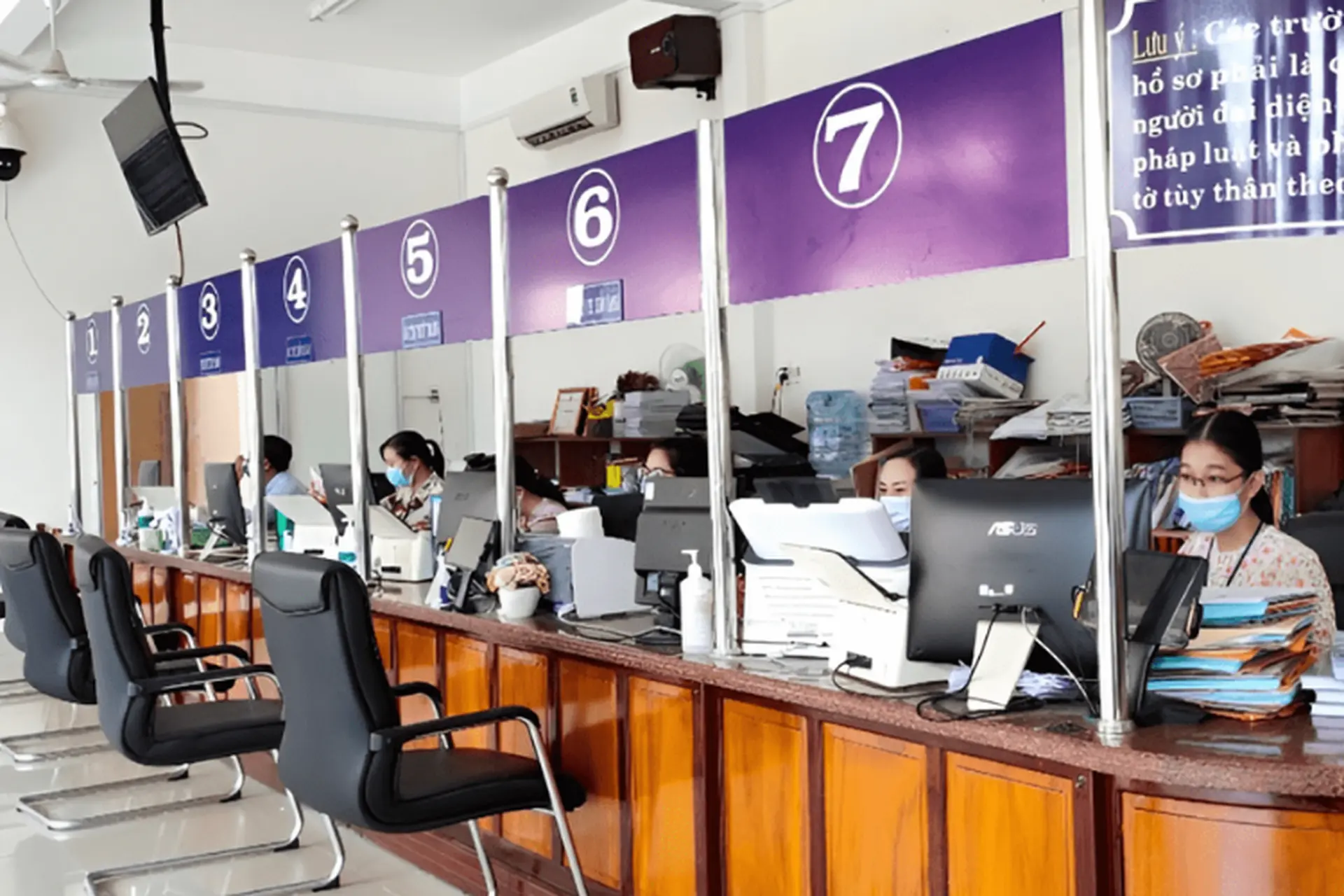 Văn phòng công chứng có làm việc thứ 7 không? Thời gian làm việc và những lưu ý cần biết
