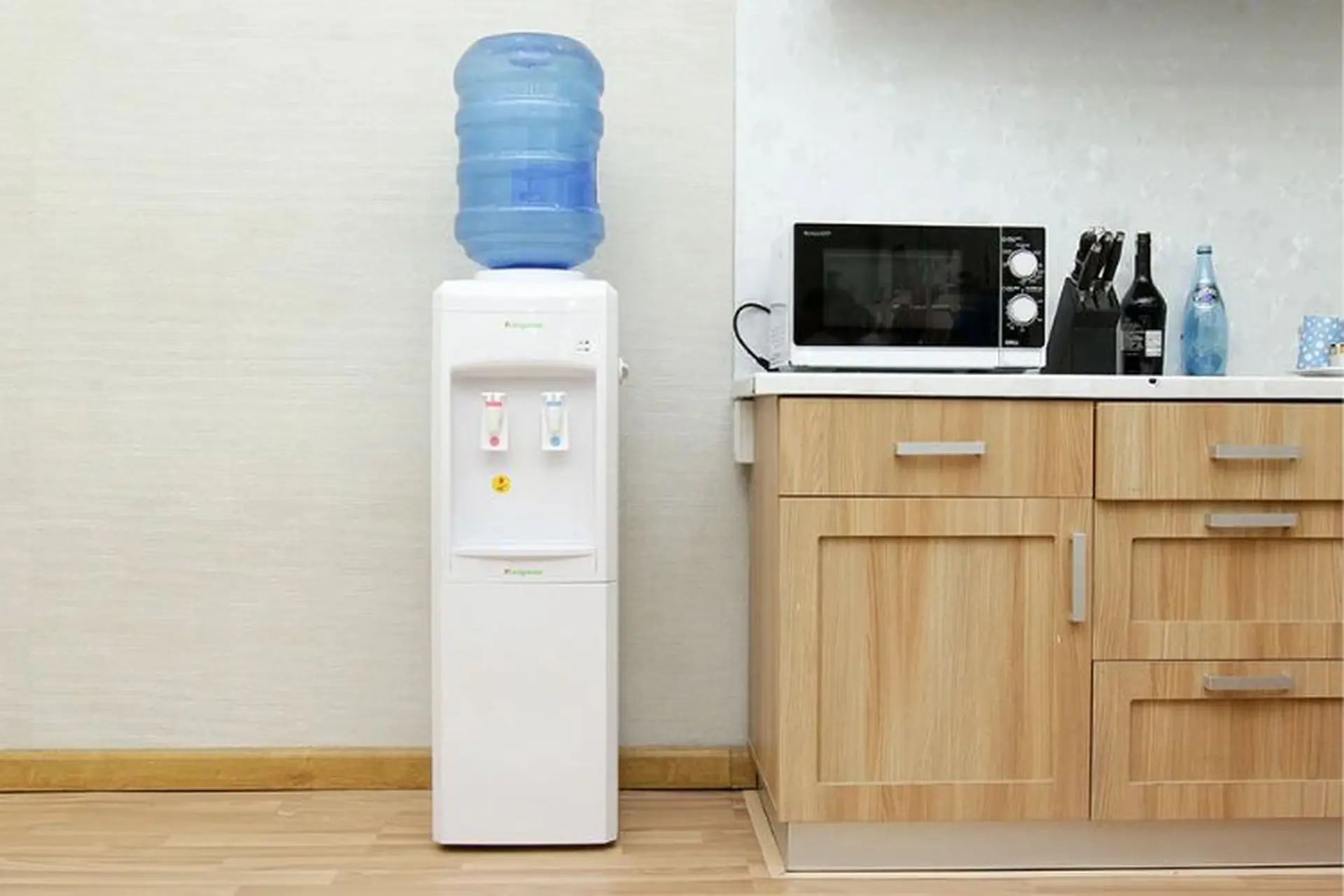 Hướng dẫn cách vệ sinh cây nước nóng lạnh Kangaroo và những lưu ý khi thực hiện