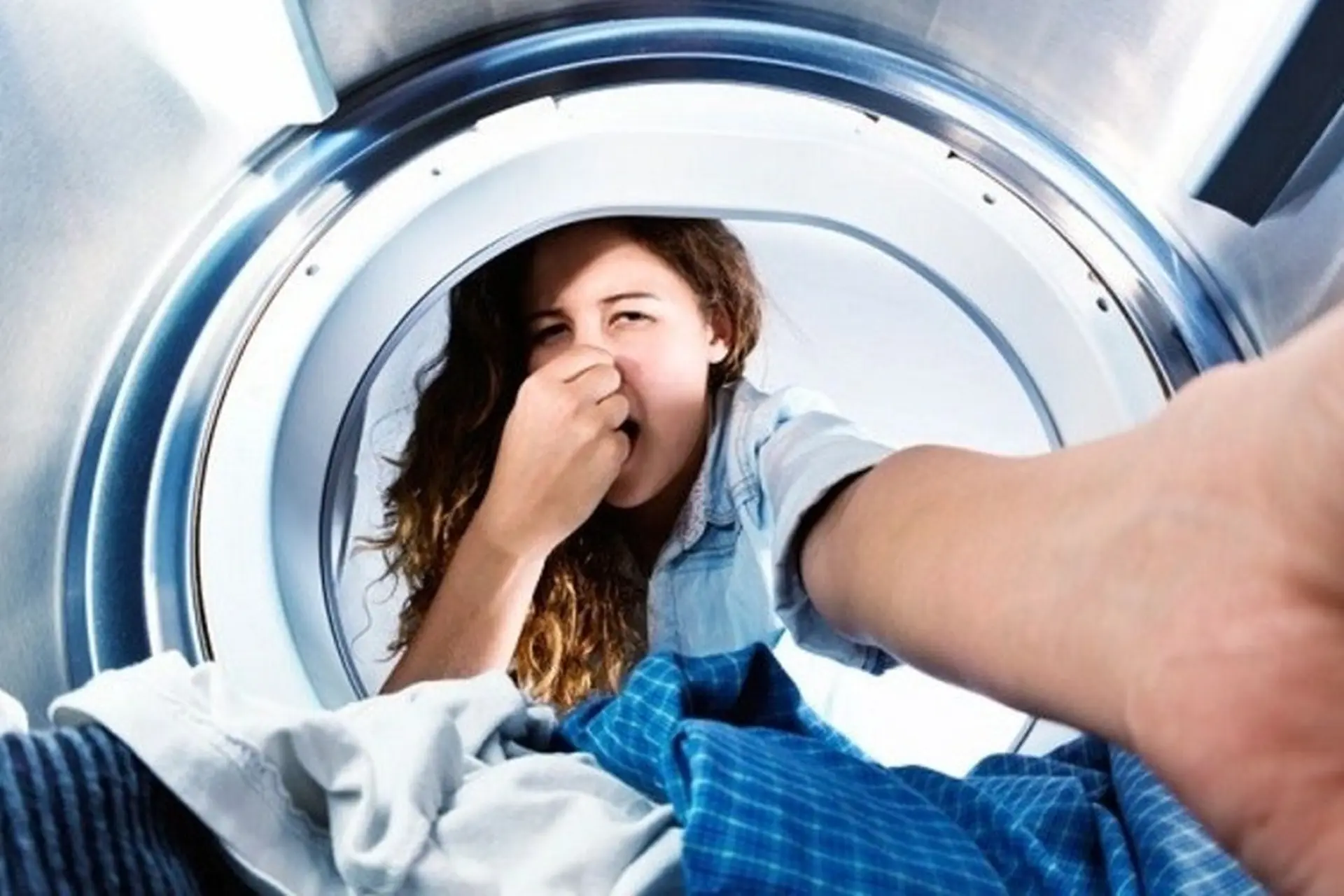 Gợi ý cách vệ sinh máy giặt bị hôi - Bỏ túi ngay các cách làm sạch và khử mùi hiệu quả