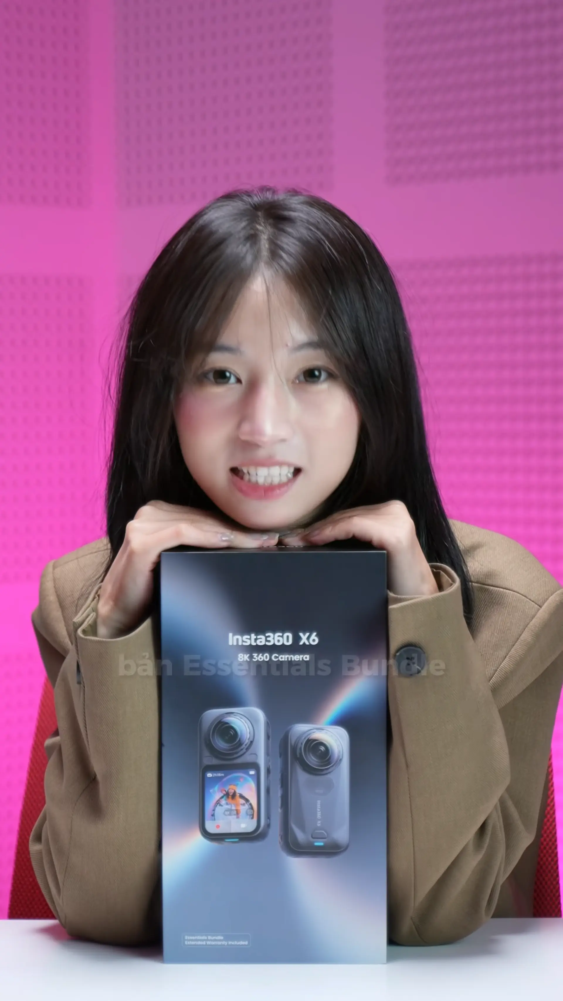 Unboxing Insta360 X6 Essentials Bundle: Nâng cấp toàn diện cho trải nghiệm quay 360°