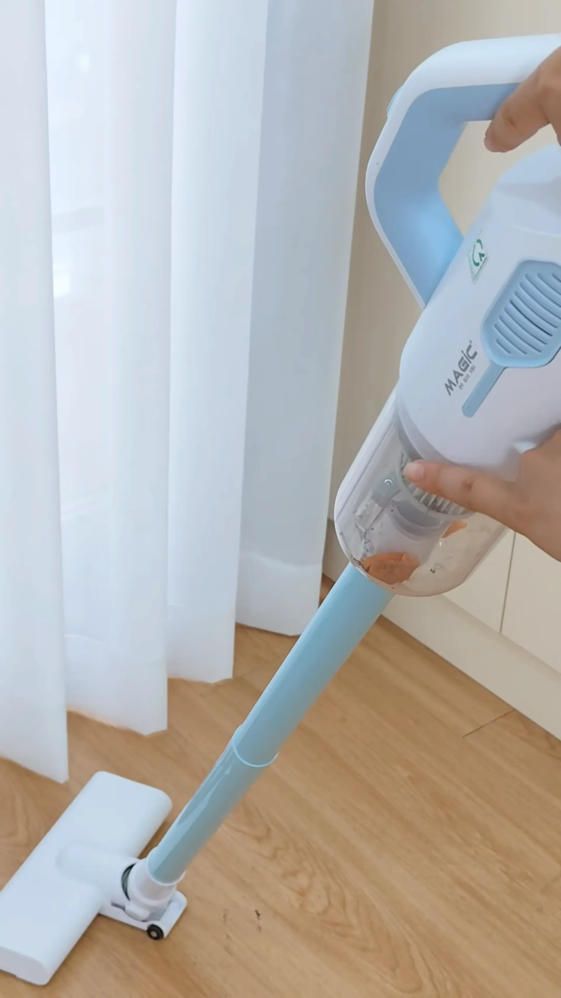  Máy hút bụi cầm tay Magic A-060