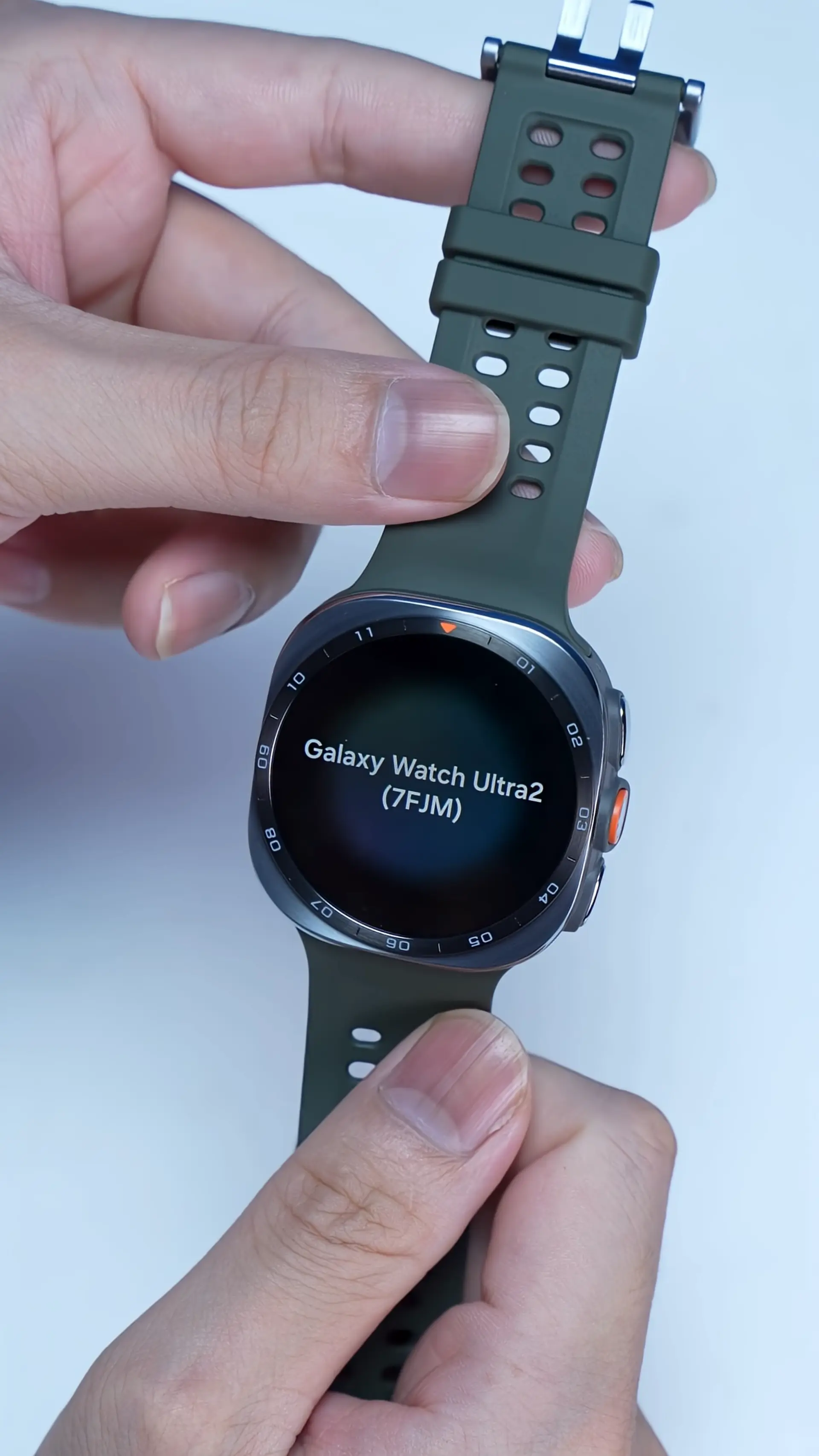Unboxing Ngay Galaxy Watch Ultra2 Ultra Cùng Mình Nhé.