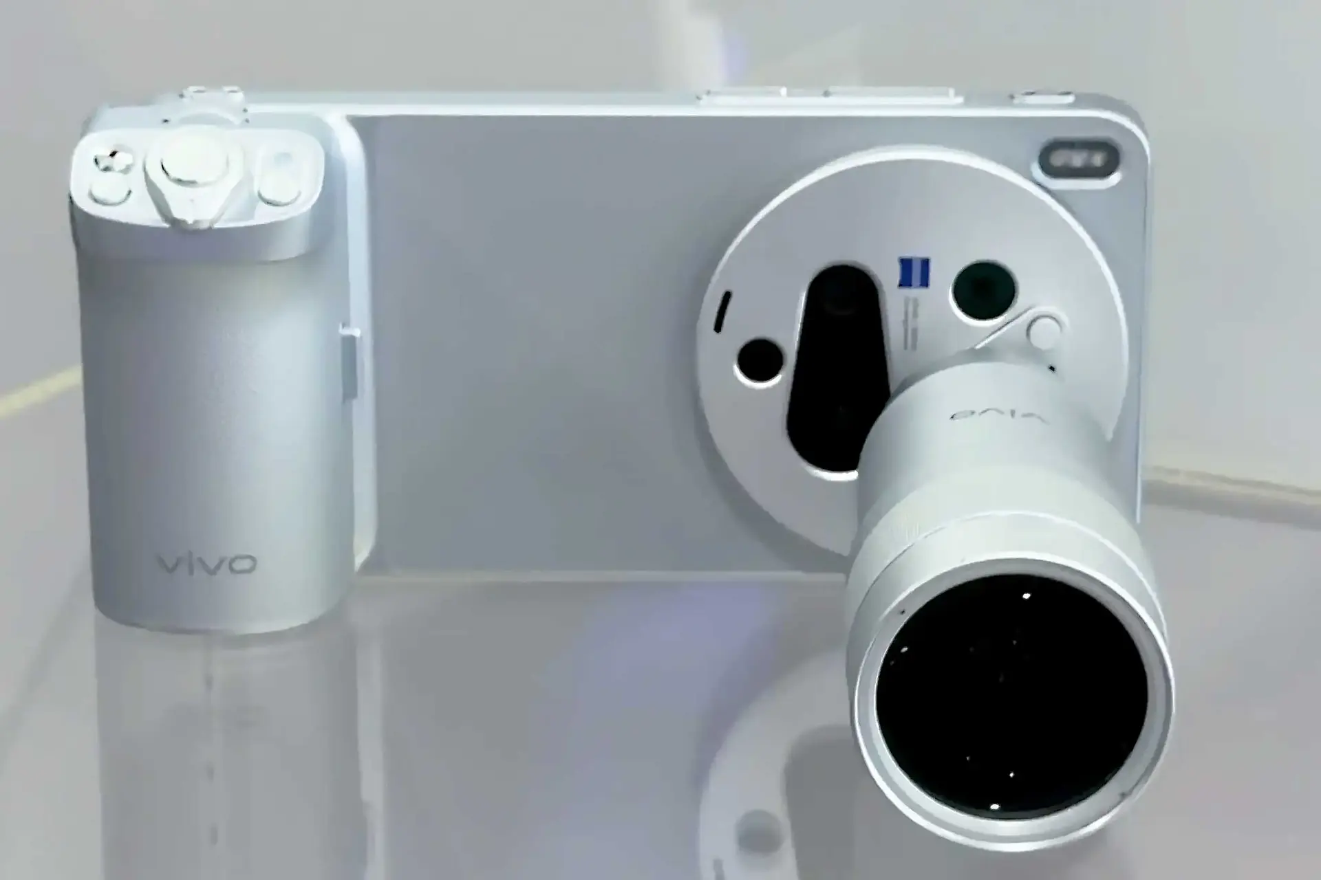 vivo X300 Ultra lộ camera tele 200 MP: Chống rung CIPA 7.0, tiêu cự tương đương 1.600 mm