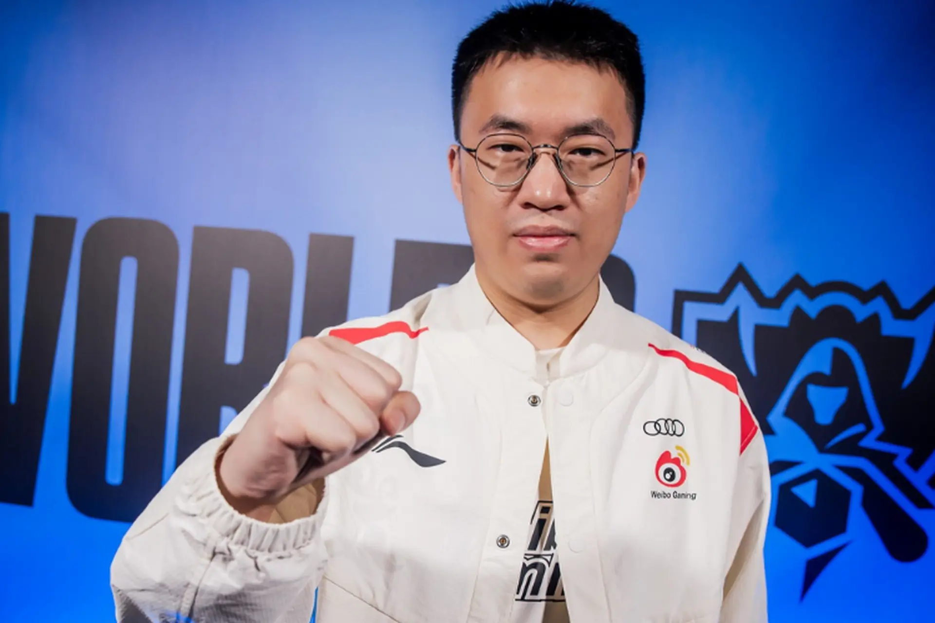 Xiaohu LoL là ai? Hành trình của huyền thoại RNG từ đường giữa đến Weibo Gaming