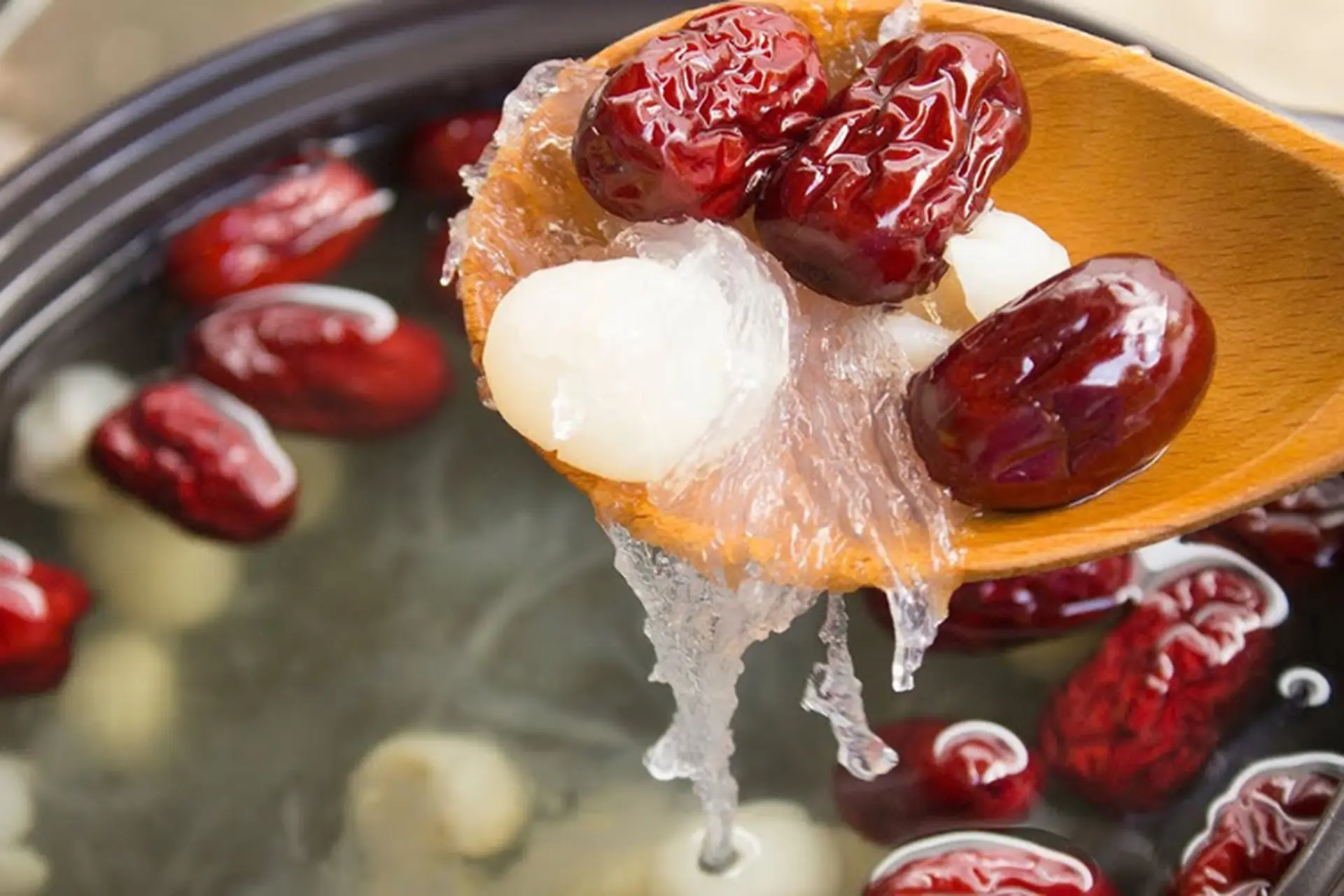 Bí quyết làm yến chưng táo đỏ nhãn nhục thơm ngon, bổ dưỡng tại nhà với nguyên liệu dễ kiếm và công thức đơn giản