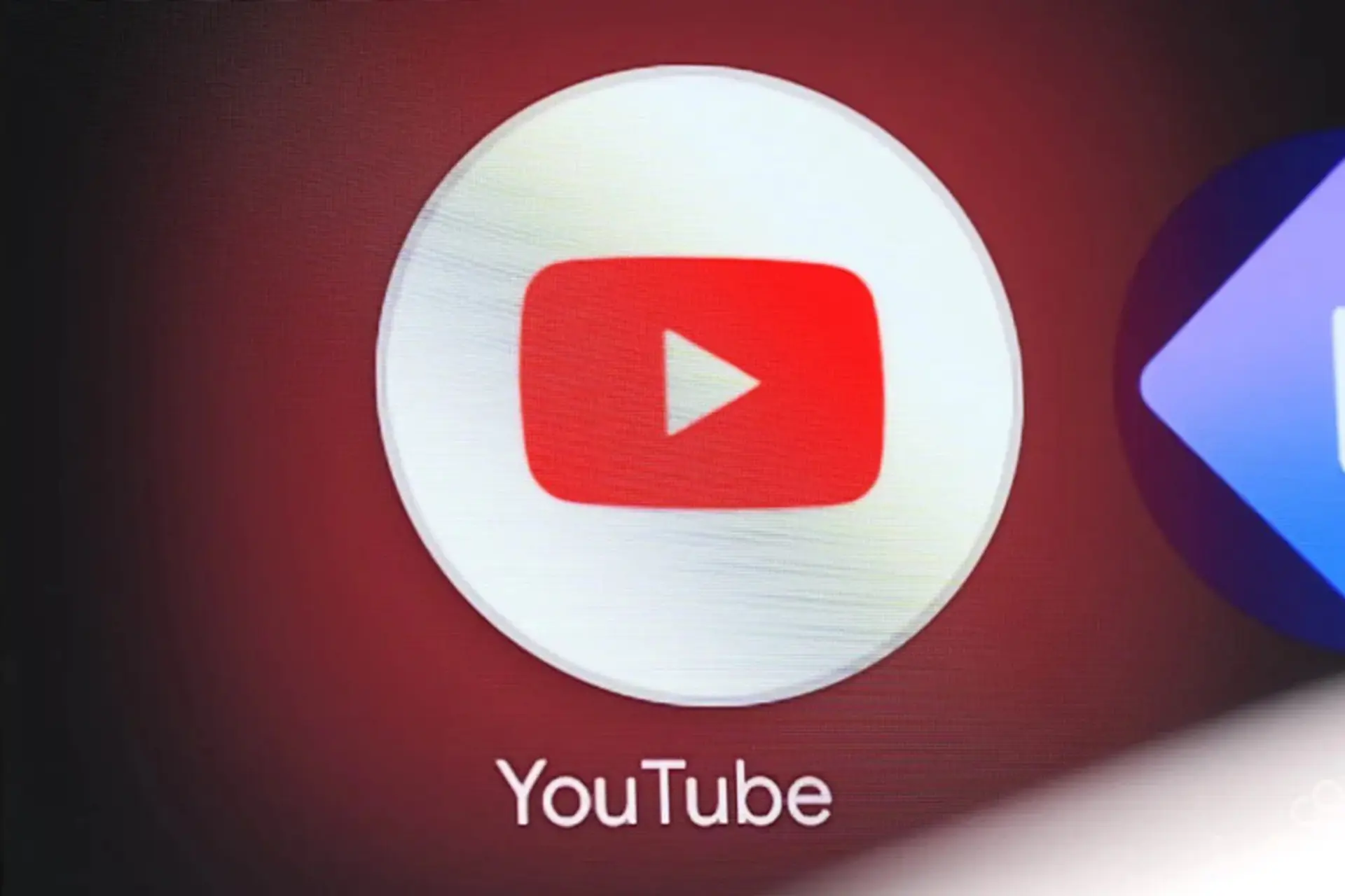 YouTube tắt kiếm tiền của các kênh trailer phim giả mạo lớn