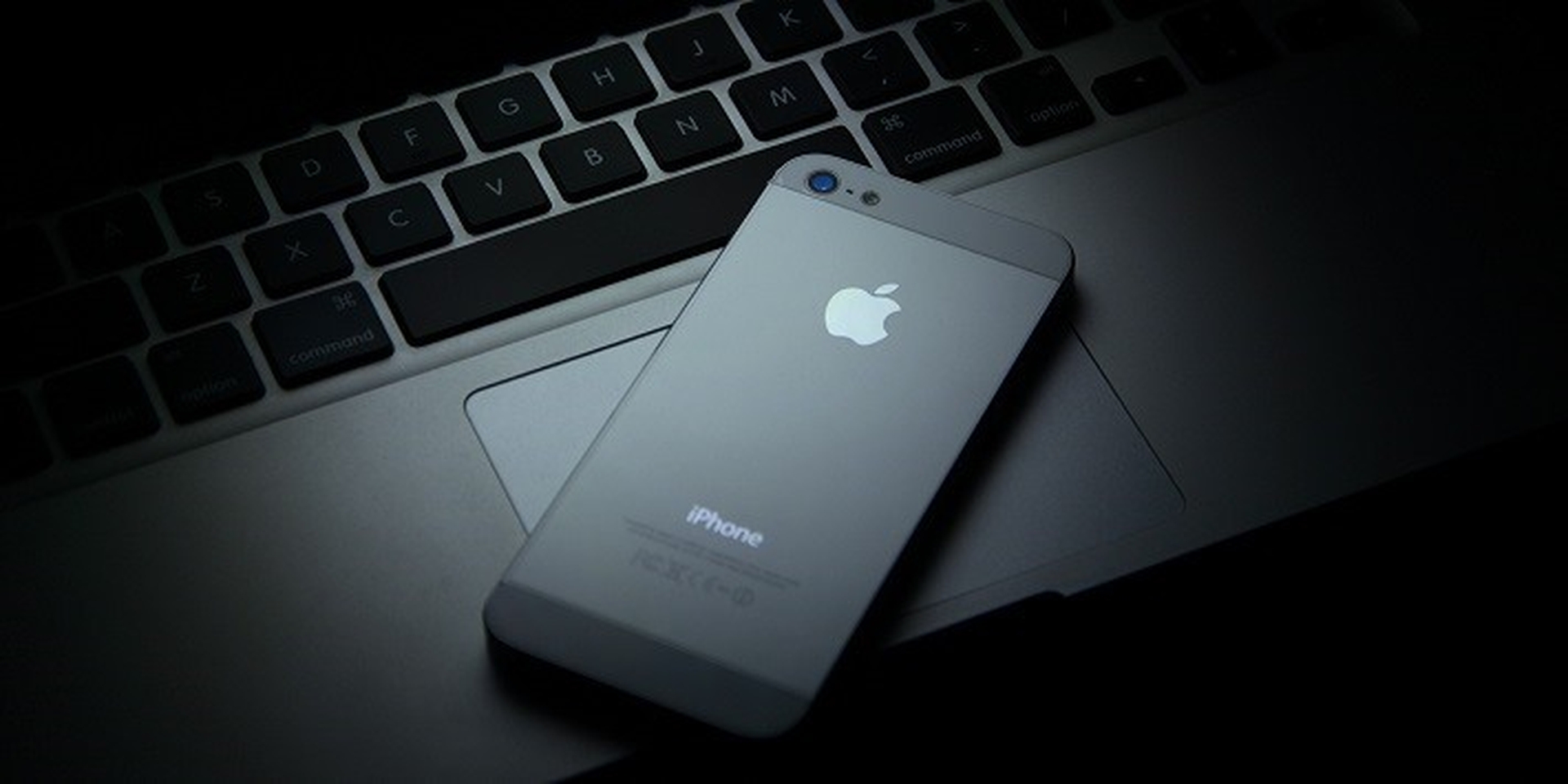 Apple iPhone: Kẻ khuấy đảo công nghệ thế giới (Phần 1)