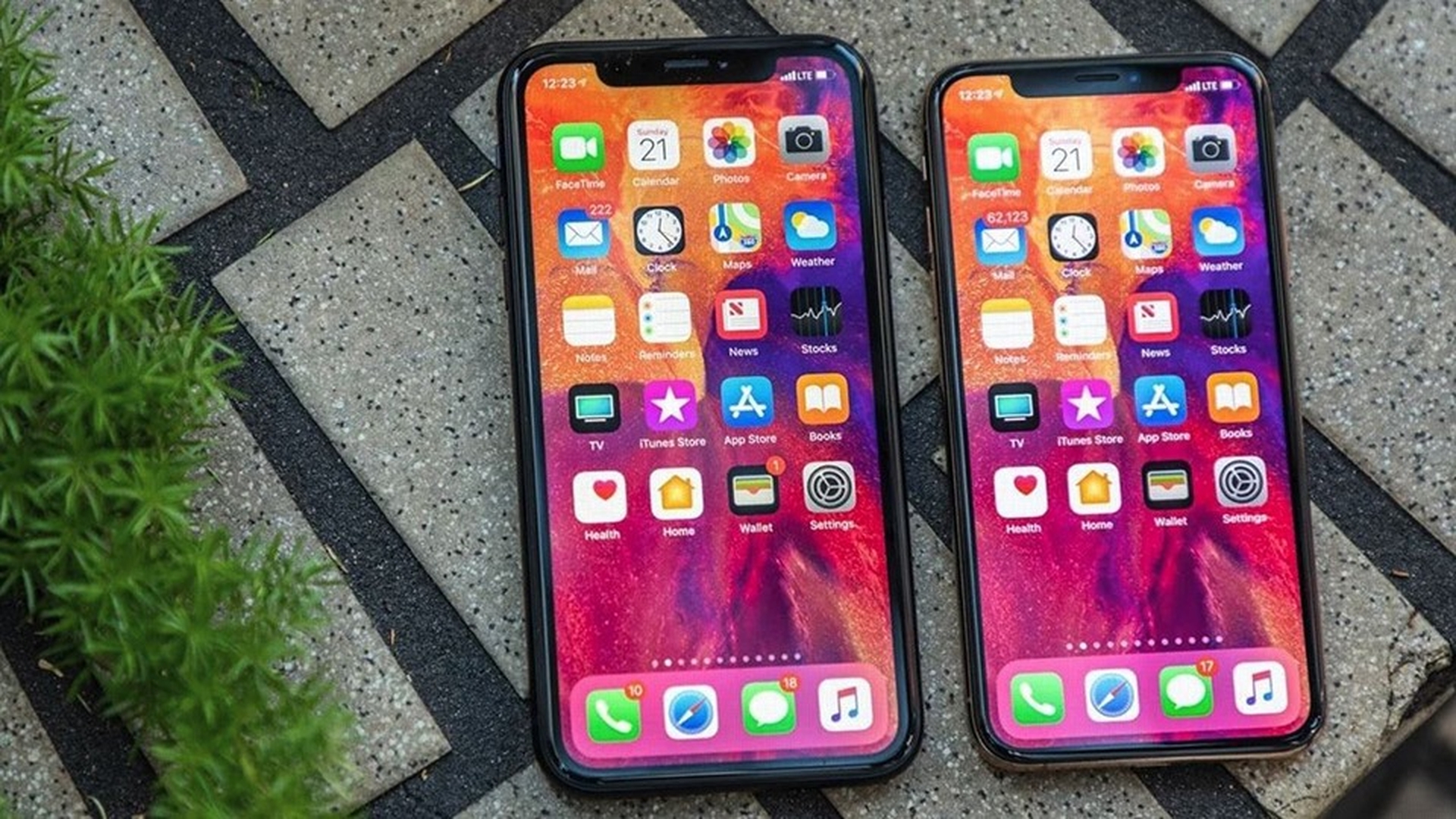 Chọn iPhone XR của năm nay hay iPhone X của năm 2017?