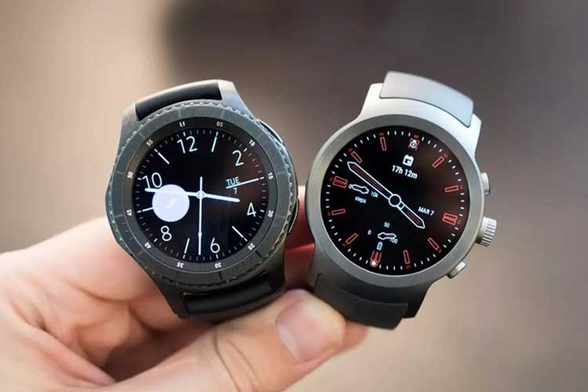 Gear S3 va Gear Sport c Samsung c p nh t ph n m m m i