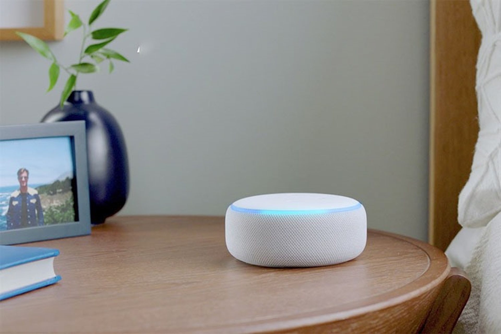 Echo Dot là gì? Hướng dẫn chi tiết và tính năng độc đáo của Amazon Echo Dot