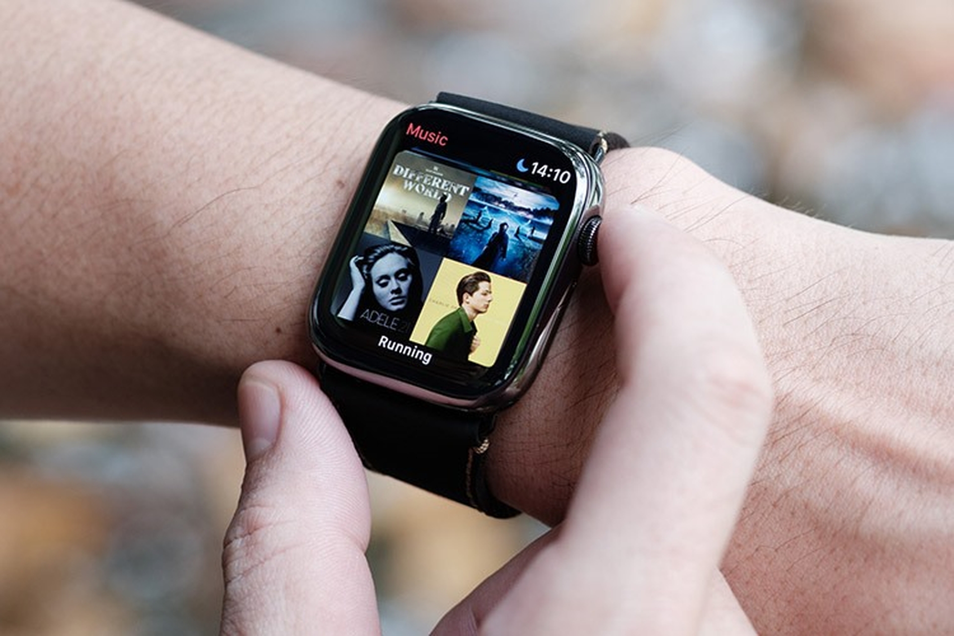 Apple phát hành watchOS 8.4.2 với các bản sửa lỗi
