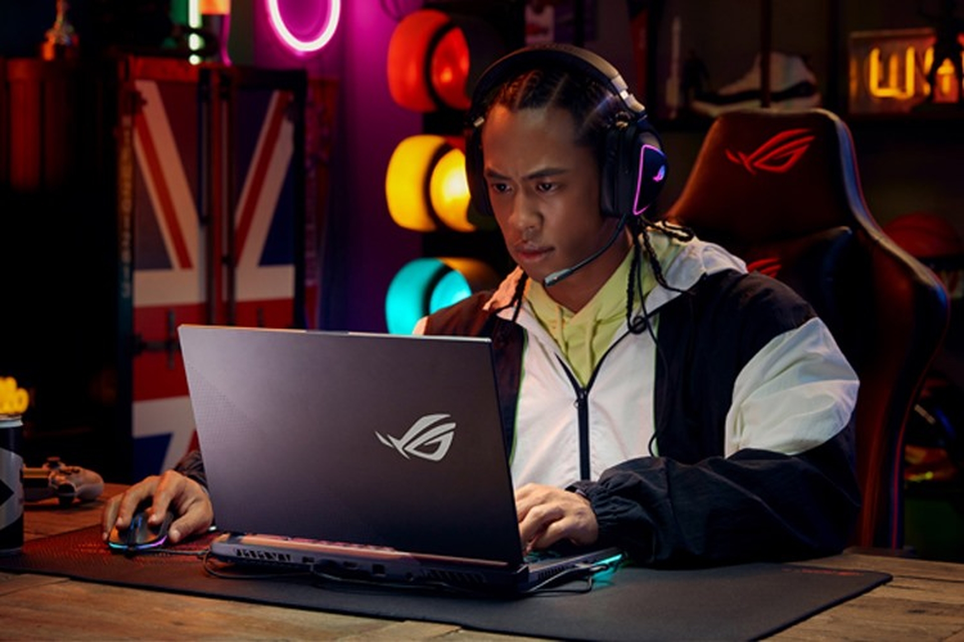Đèn Aura Sync RGB là gì? Cách kích hoạt đèn Aura Sync RGB