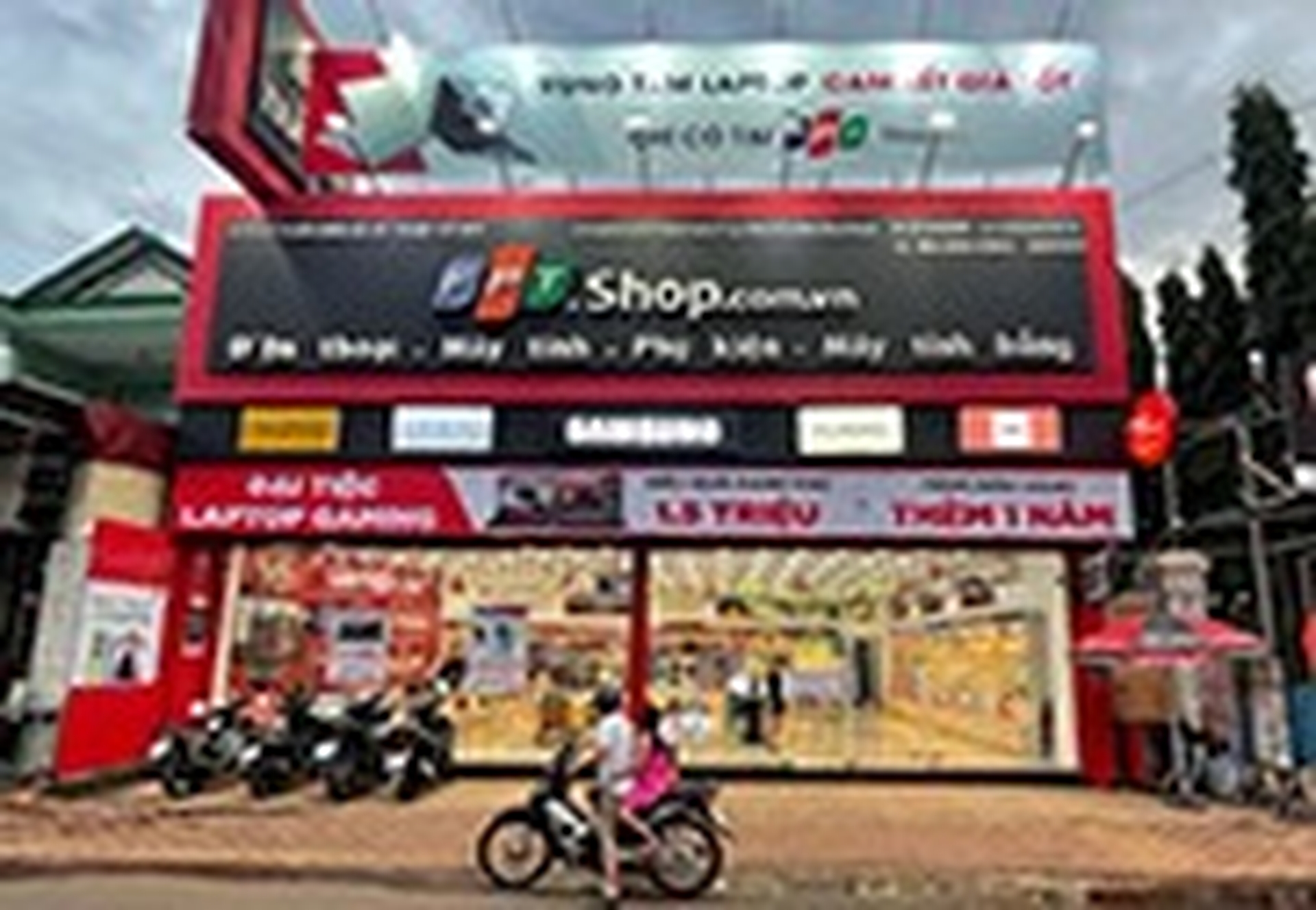 Hình ảnh nhận diện hệ thống cửa hàng: