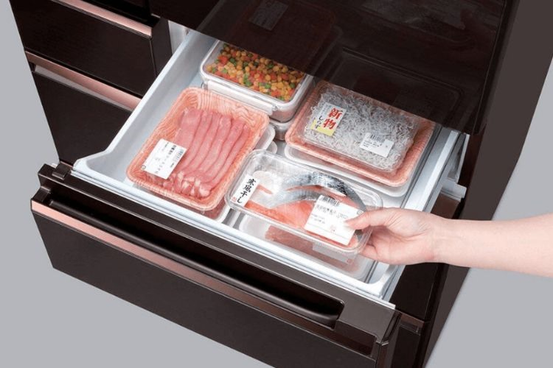 Công nghệ cấp đông mềm trên tủ lạnh Sharp là gì? Ưu, nhược điểm và cách sử dụng 