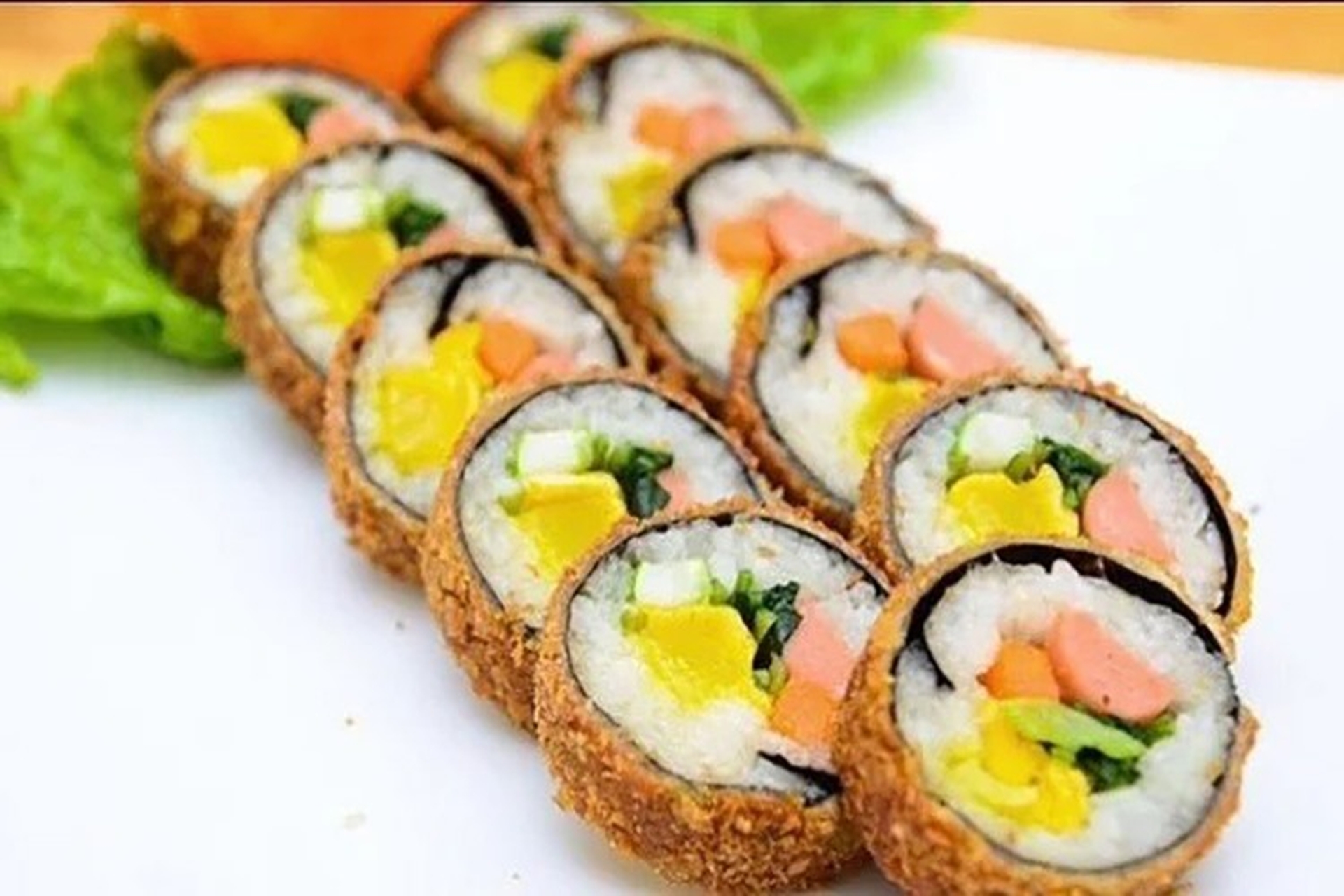 Cách Làm Kimbap Chiên Tại Nhà: Bí Quyết Giòn Rụm Thơm Ngon