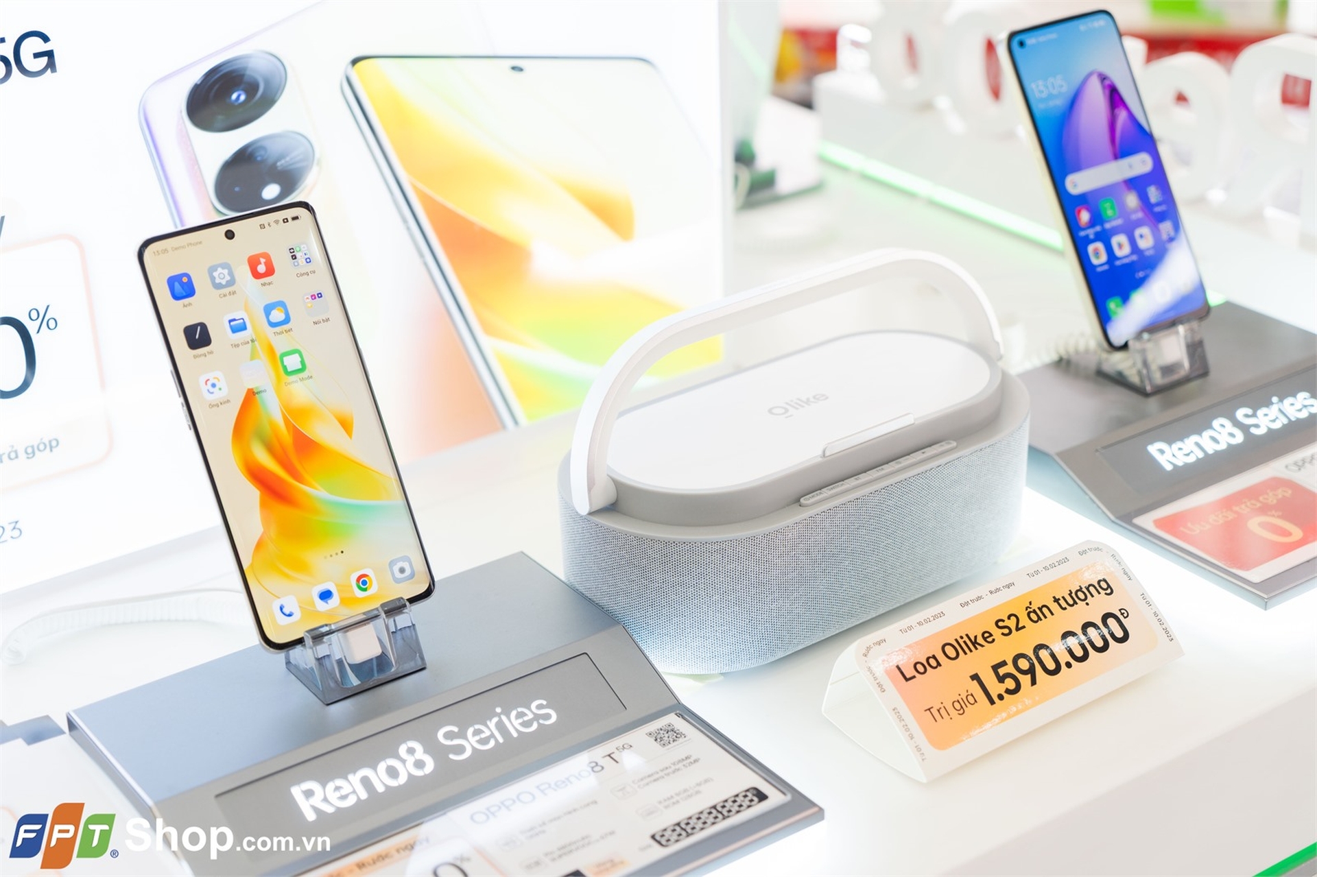 FPT Shop chính thức nhận đặt trước OPPO Reno8 T 5G, tặng quà đến 1,59 triệu đồng