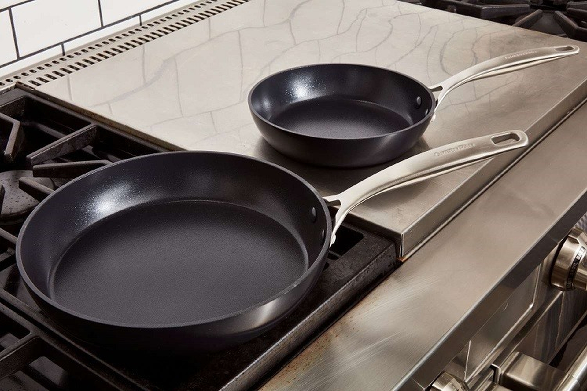 Cách sử dụng chảo chống dính mới đúng chuẩn, bảo quản thiết bị bền lâu