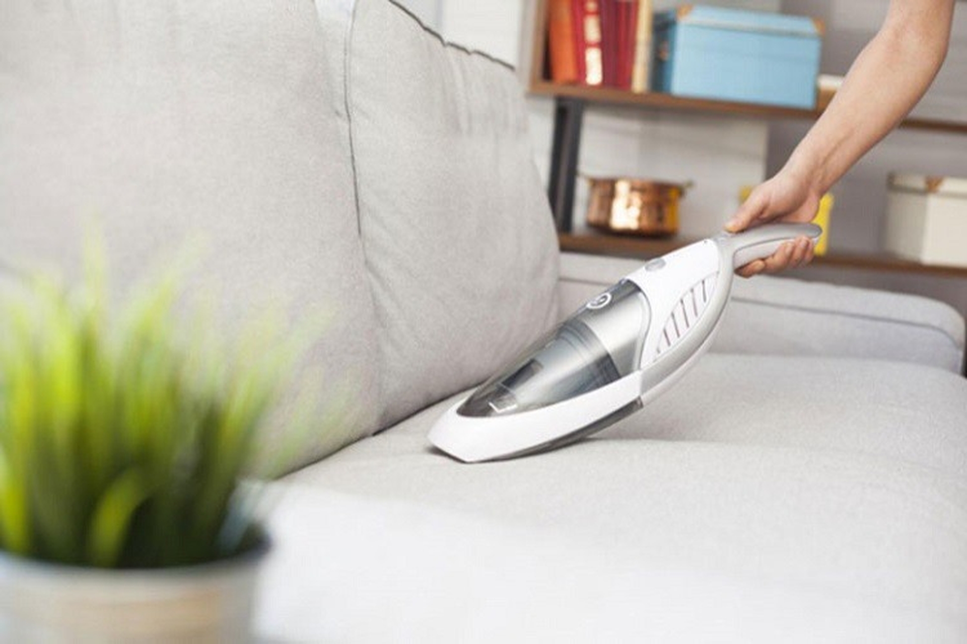 Kinh nghiệm chọn máy hút bụi cầm tay tốt nhất cho gia đình