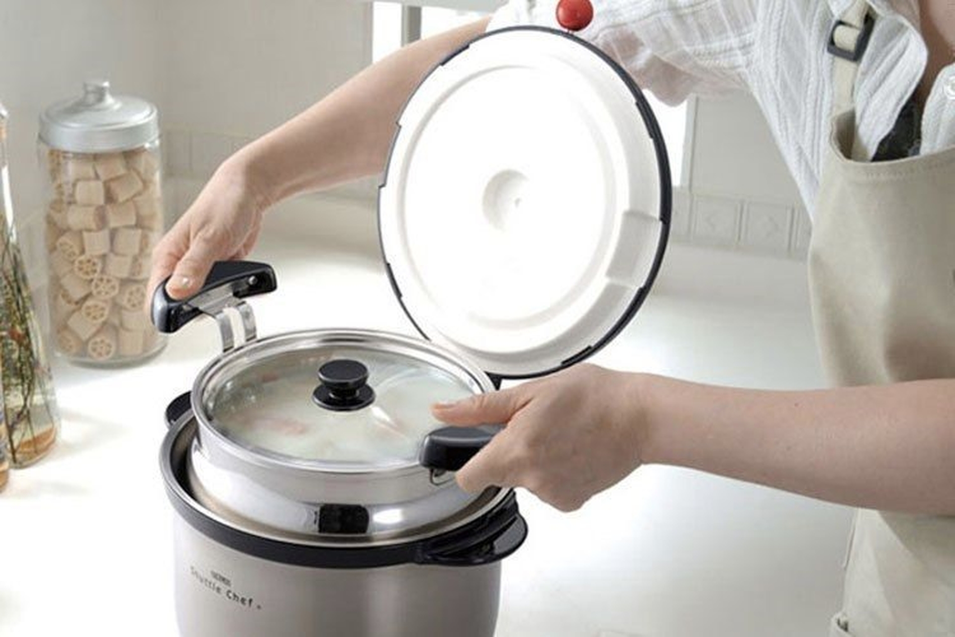 Nấu cháo bằng nồi ủ: cháo ngon cho bé chỉ với 10 phút mỗi ngày