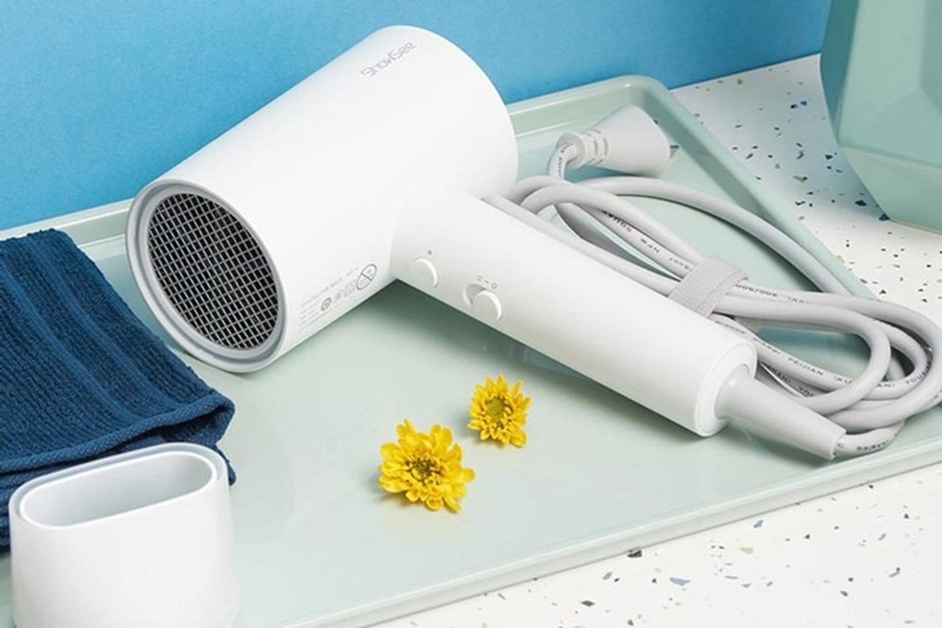 Máy sấy tóc Showsee của nước nào? Chất lượng có tốt không? Có nên mua không?