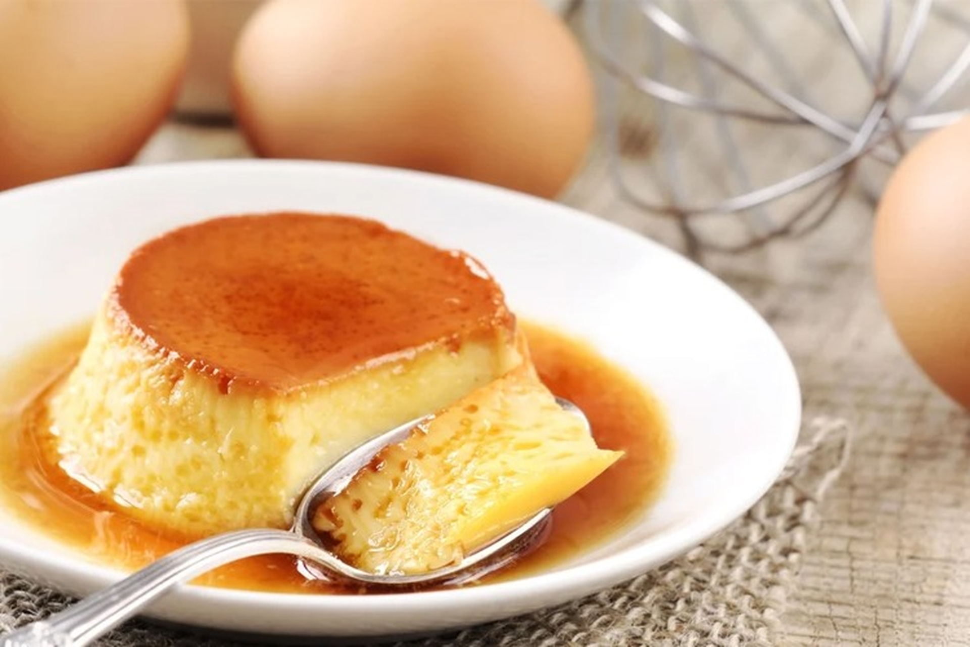 Cách Làm Bánh Flan 10 Trứng Ngon Tuyệt - Hướng Dẫn Chi Tiết Từng Bước