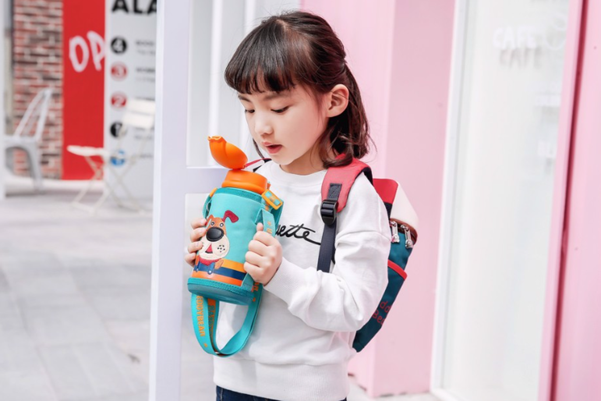 Tiêu chí chọn bình giữ nhiệt cho bé dễ thương, gọn nhẹ, tiện lợi mang đi học, đi chơi