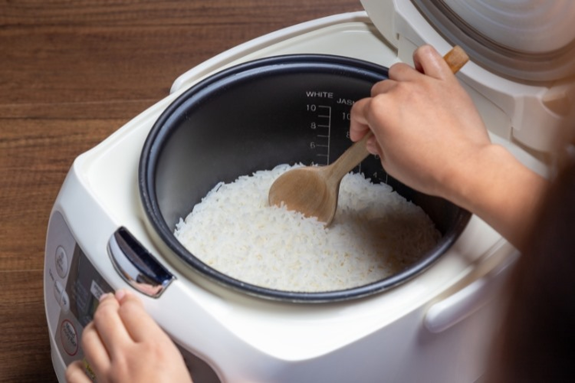 Top 8 nồi cơm điện chống dính tốt nhất 2024 đa dạng dung tích đang có bán tại FPT Shop