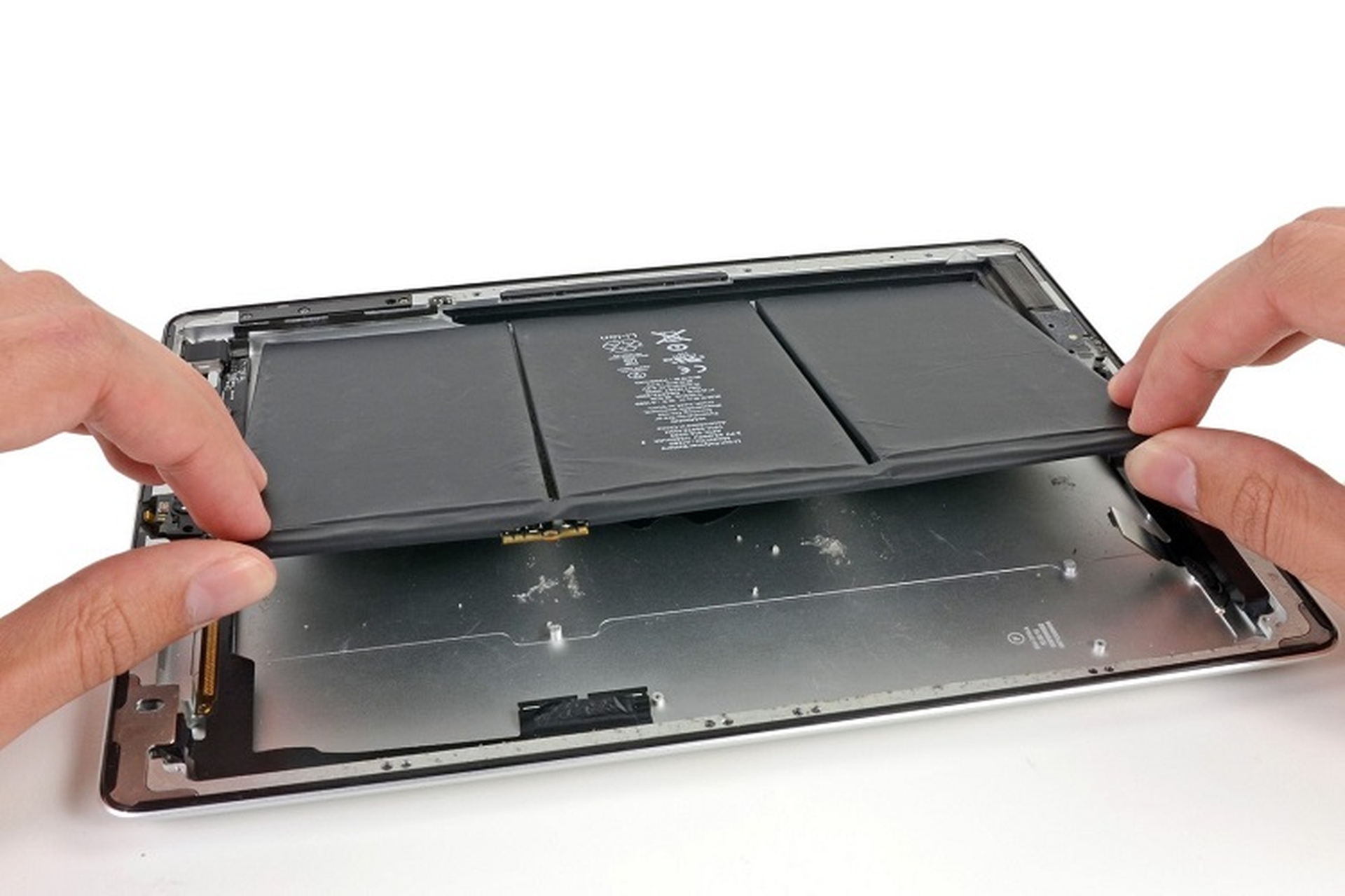 Thay pin iPad giá bao nhiêu tiền? Chi phí và dấu hiệu cần thay pin để bảo vệ thiết bị hiệu quả