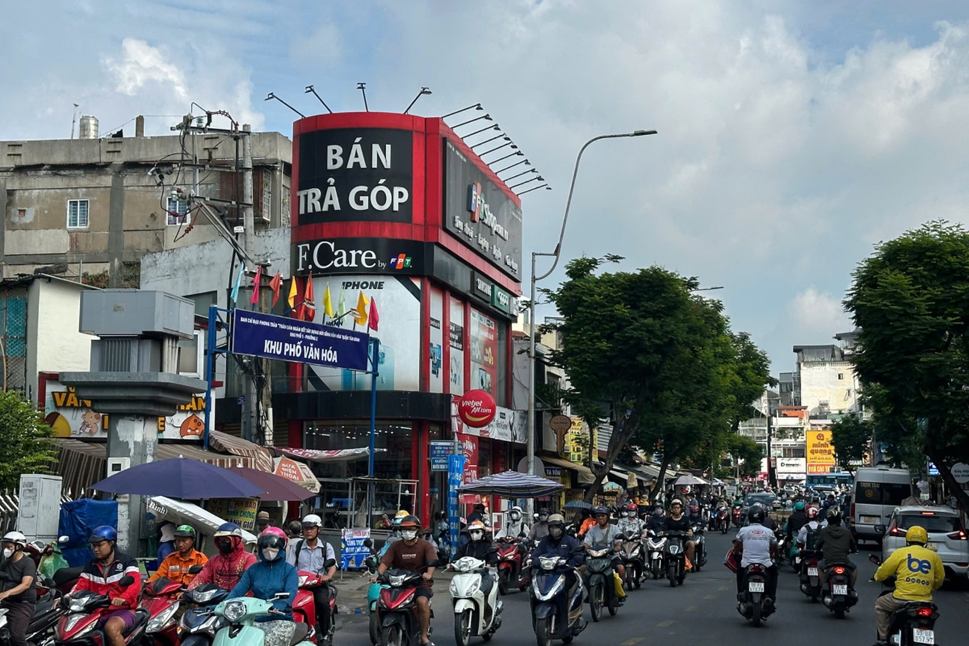 FCare 479 Lê Văn Sỹ 1.jpg
