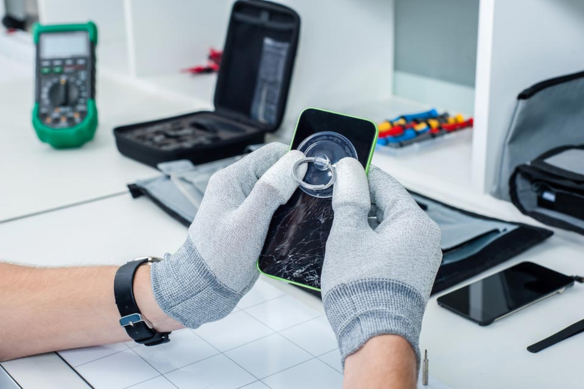 Những điều cần biết khi bảo dưỡng iPhone, iPad của bạn: Bí quyết bảo vệ thông tin cá nhân