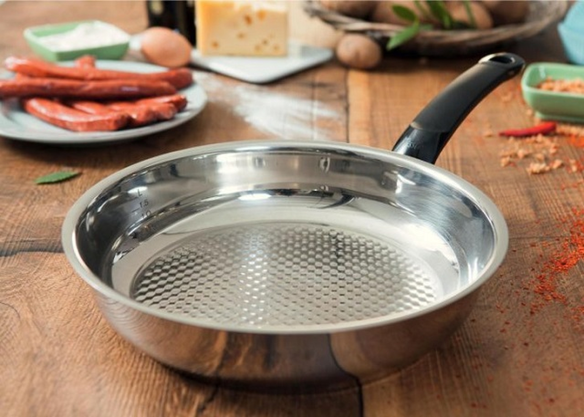 Mách bạn mẹo chọn chảo chiên không dầu chất lượng, bền bỉ và an toàn khi sử dụng