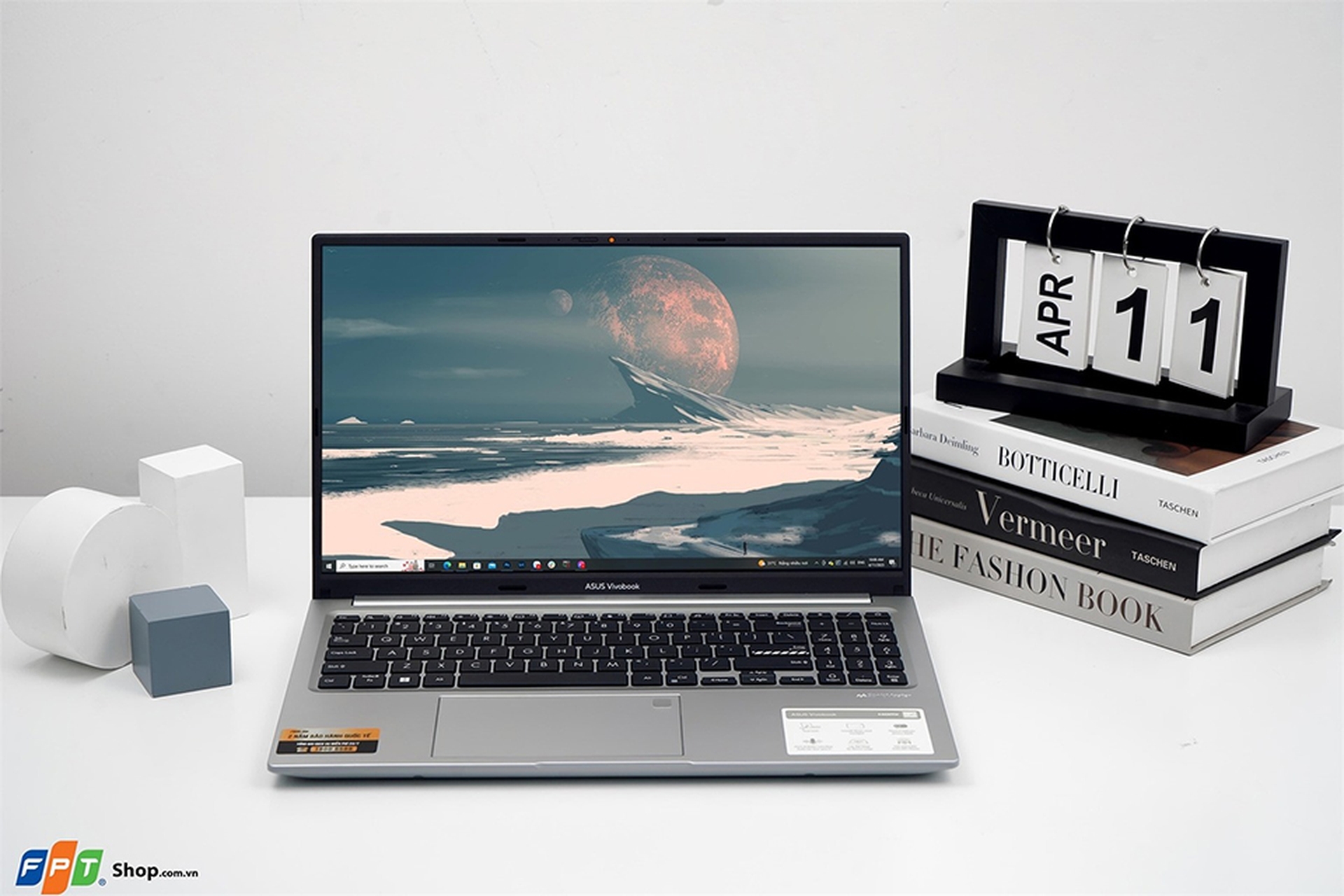 Bật mí 5 laptop sinh viên giảm giá Tết Âm lịch 2025: Giá giảm sâu đón năm mới Ất Tỵ