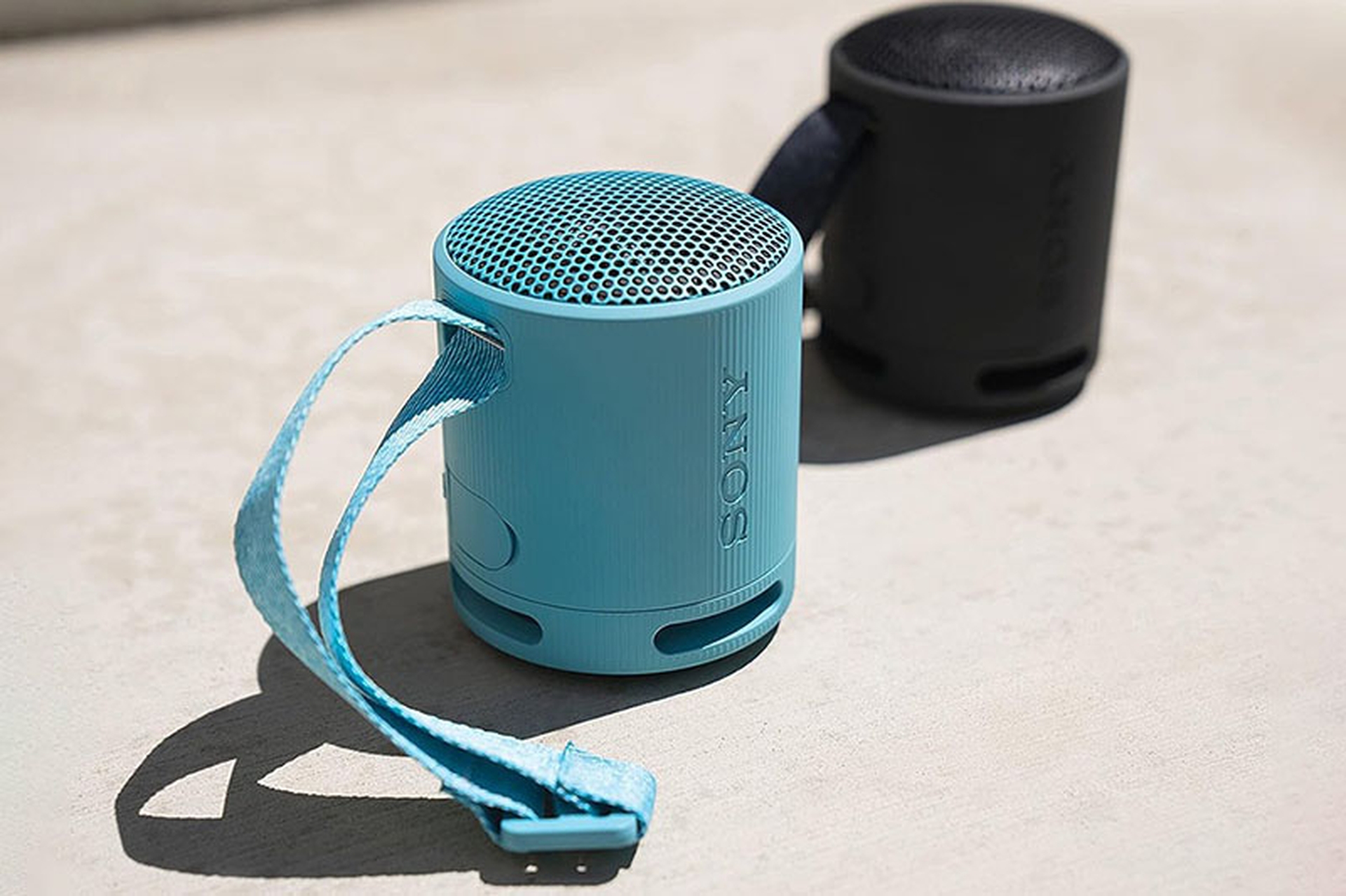 Bật mí top loa Bluetooth giảm giá Tết Âm lịch 2025 tại FPT Shop: Âm nhạc cho cuộc vui thêm trọn vẹn