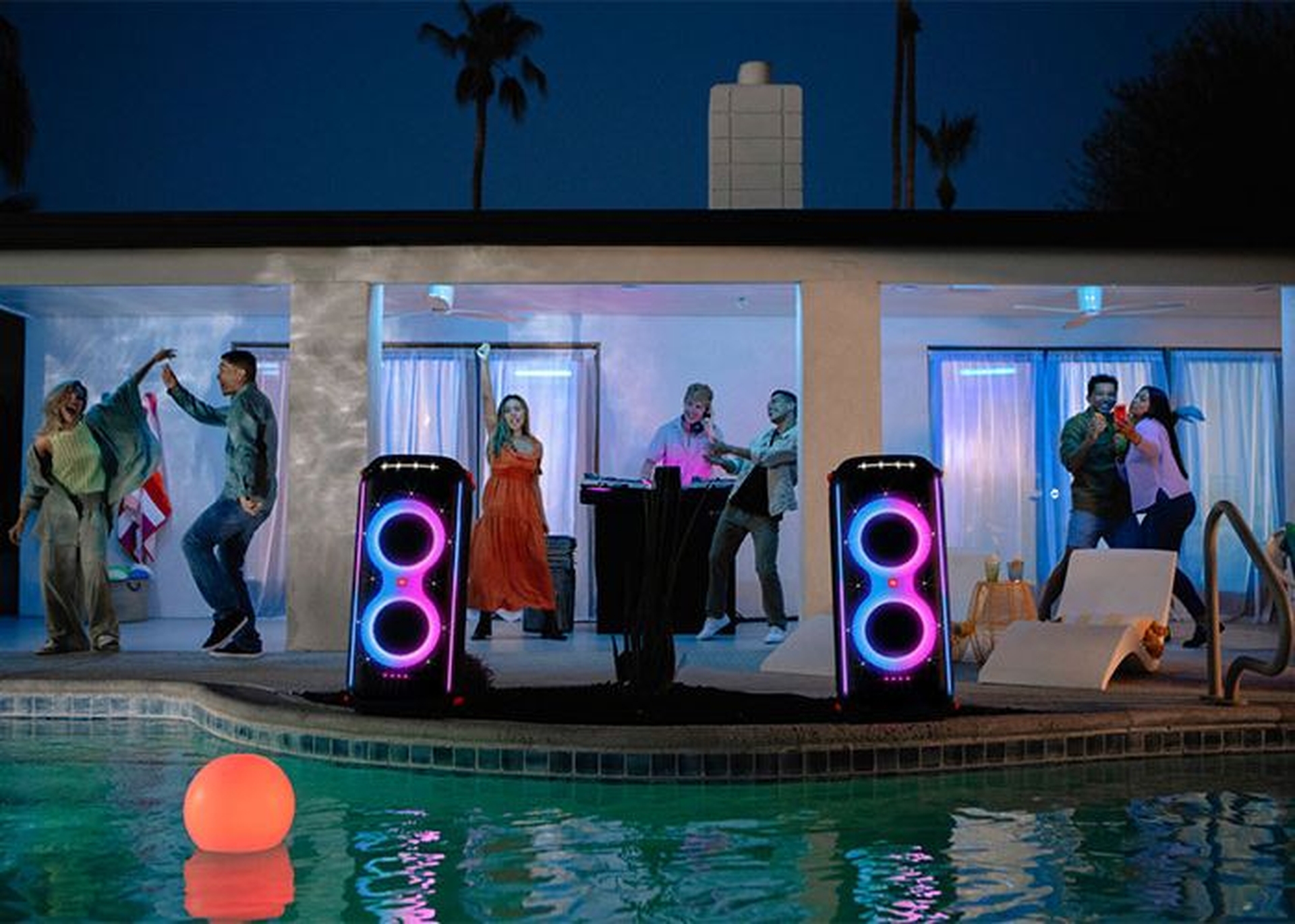 Cập nhật ngay những mẫu loa Bluetooth giảm giá Tết Dương lịch 2025 cực hot tại FPT Shop