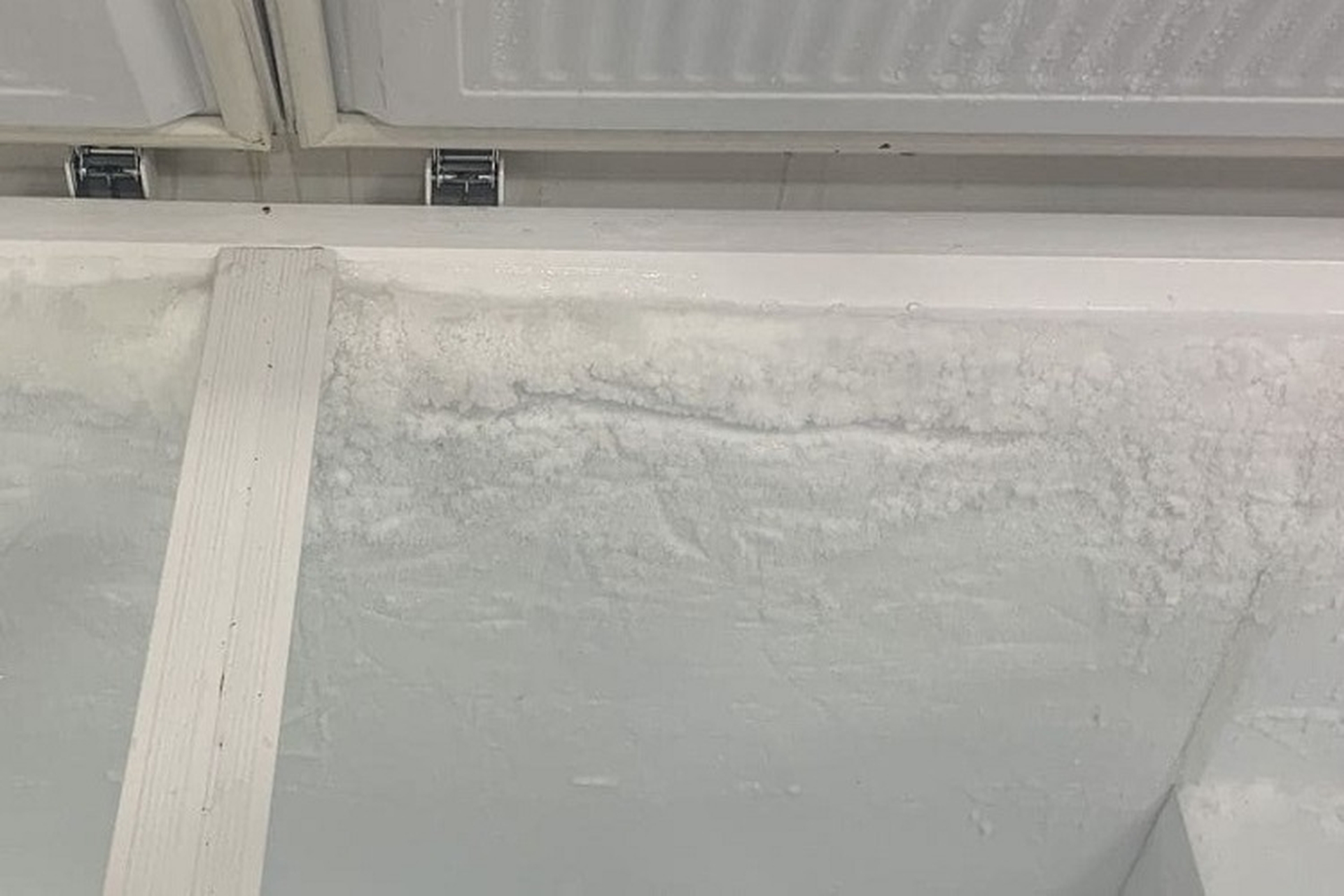 Phải làm gì khi tủ đông bị xì gas? Bật mí cách khắc phục hiệu quả tại nhà