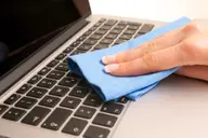 Cách bảo quản laptop mùa nồm ẩm hiệu quả để hạn chế hư hỏng và kéo dài tuổi thọ máy