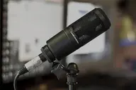 Cách chọn micro thu âm: 6 tiêu chí giúp giọng rõ, ít tạp âm và dễ dùng hằng ngày