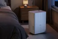 Có nên bật máy hút ẩm khi ngủ? Phân tích khoa học để bạn ngủ ngon và an toàn hơn
