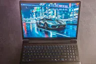 Đánh giá Dell Alienware 15 (2026): Thiết kế cao cấp, RTX 5050 chơi game Full HD mượt mà