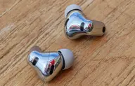 Đánh giá Huawei FreeBuds Neo: Thiết kế mini-stem độc đáo, chống ồn hiệu quả và âm thanh sống động