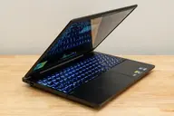 Đánh giá HyperX Omen 15: Màn hình OLED 120 Hz, RTX 5070 chơi game mượt mà