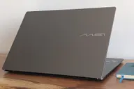 MSI Prestige 16 AI+ C3MG-024VN: Mẫu laptop cao cấp với chip Intel Core Ultra X9 mạnh mẽ và thân máy chỉ 1.59 kg
